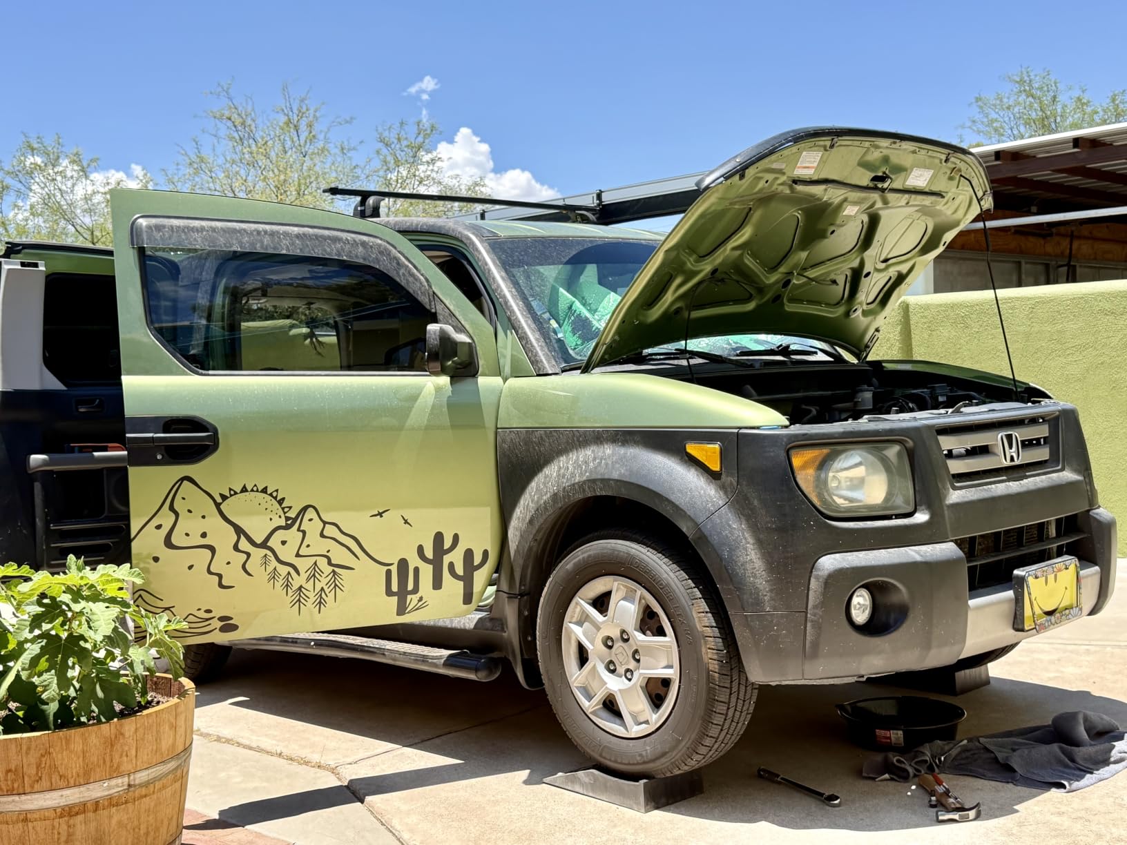 Heavy-Duty Vehicle Service Ramps - 1 Pair Professional Auto Maintenance Lifts for Trucks & SUVs, High-Lift Tire Ramps for Underbody Oil Change, Integrated Support for Jack Stands customer photo 1