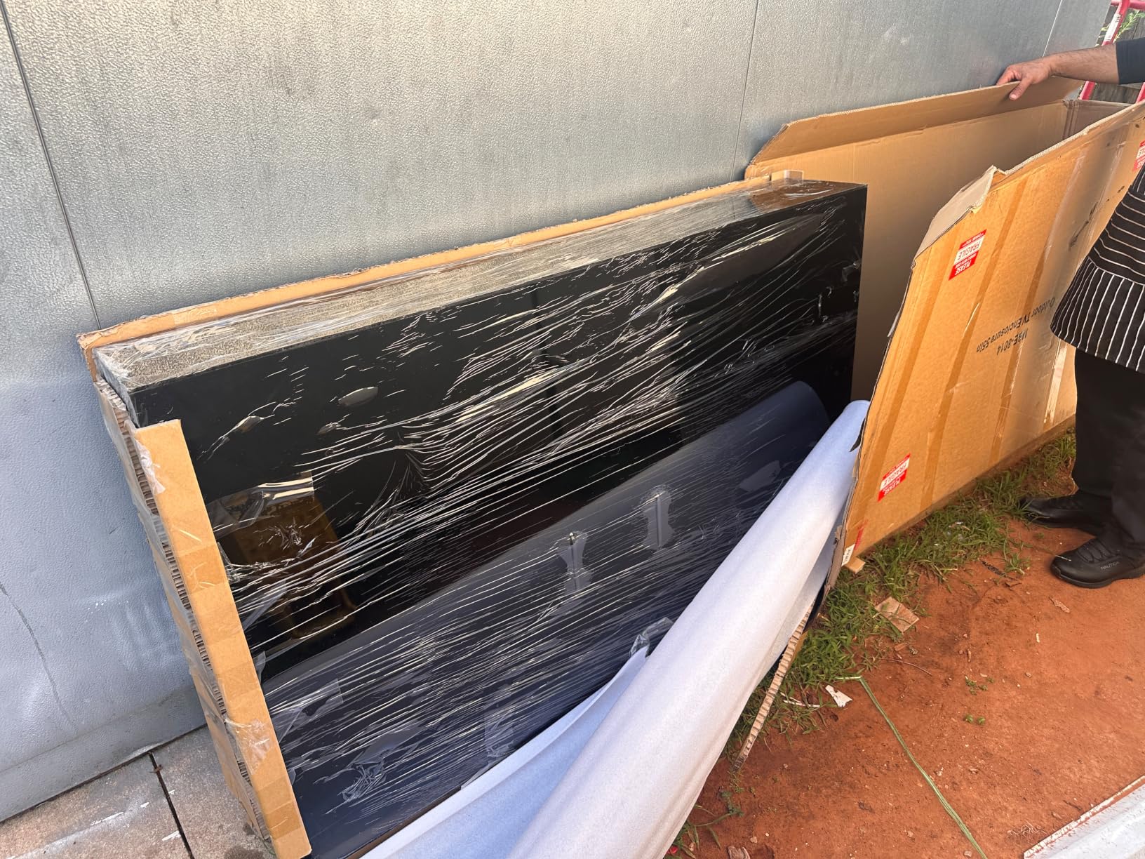 40-43inch Weatherproof Outdoor TV Cover with lock, Hard and Durable, Clear Television Enclosure for Outside Watching, Full Motion TV Mount and 2 Cooling Fans Included customer photo 1