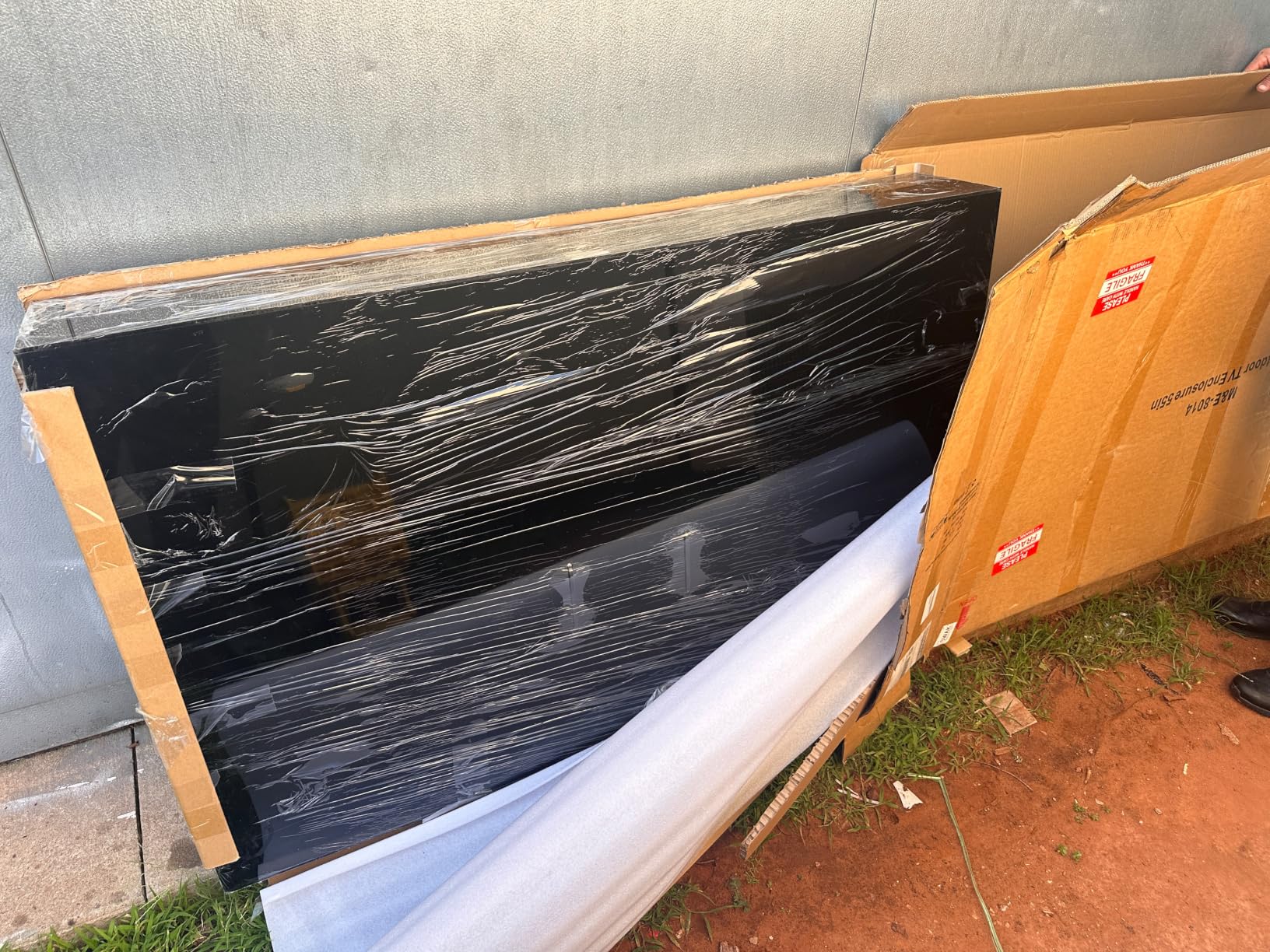 40-43inch Weatherproof Outdoor TV Cover with lock, Hard and Durable, Clear Television Enclosure for Outside Watching, Full Motion TV Mount and 2 Cooling Fans Included customer photo 2