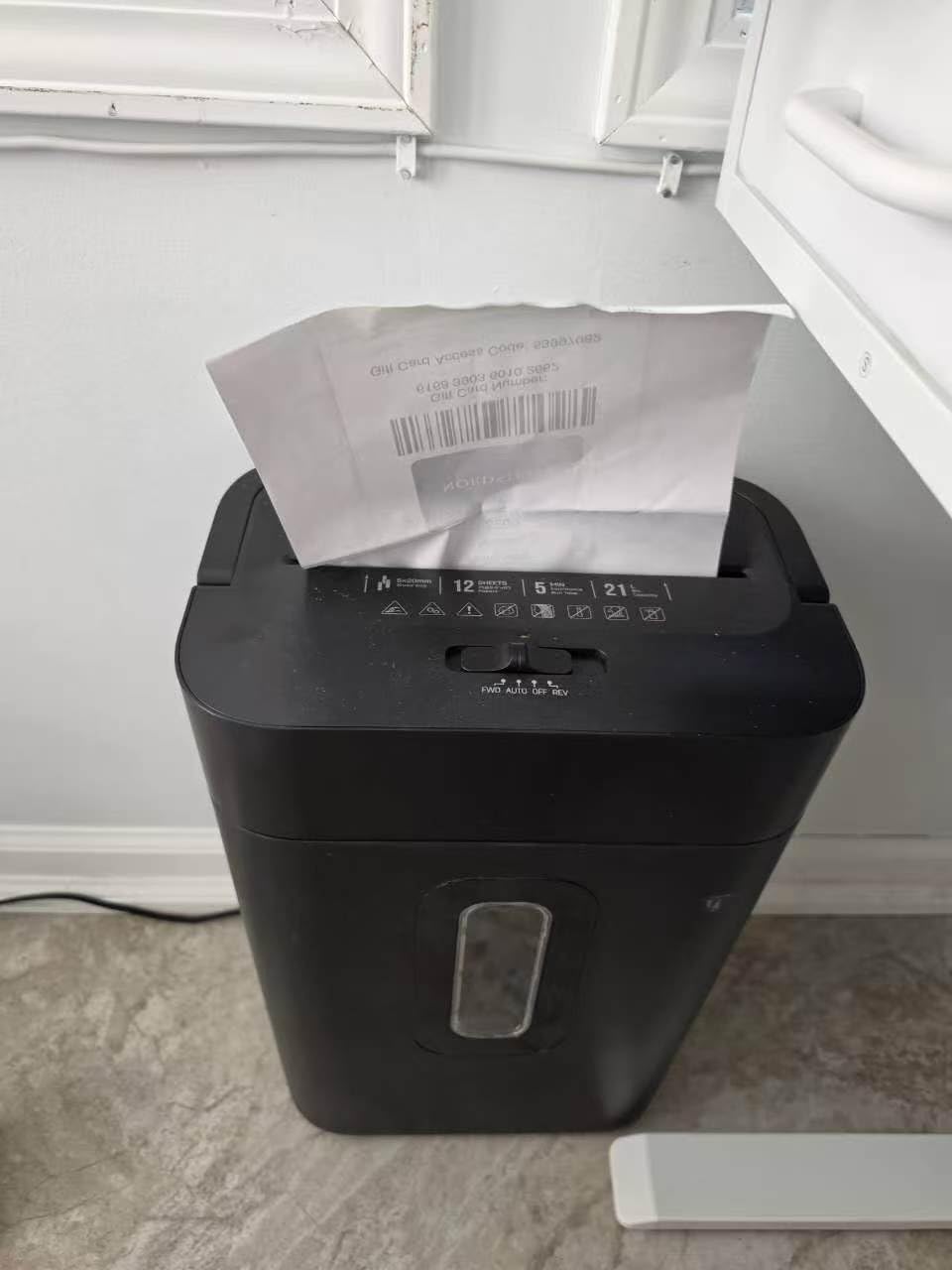 Locksworth 24-Sheet Cross Cut Paper Shredder, 9 Gallon Heavy Duty Commercial Shredder for Home Office, P-5 High Security Shredders for Paper/CD/Credit Card/Staple/Clip, 40-Min Continuous Running Time customer photo 2