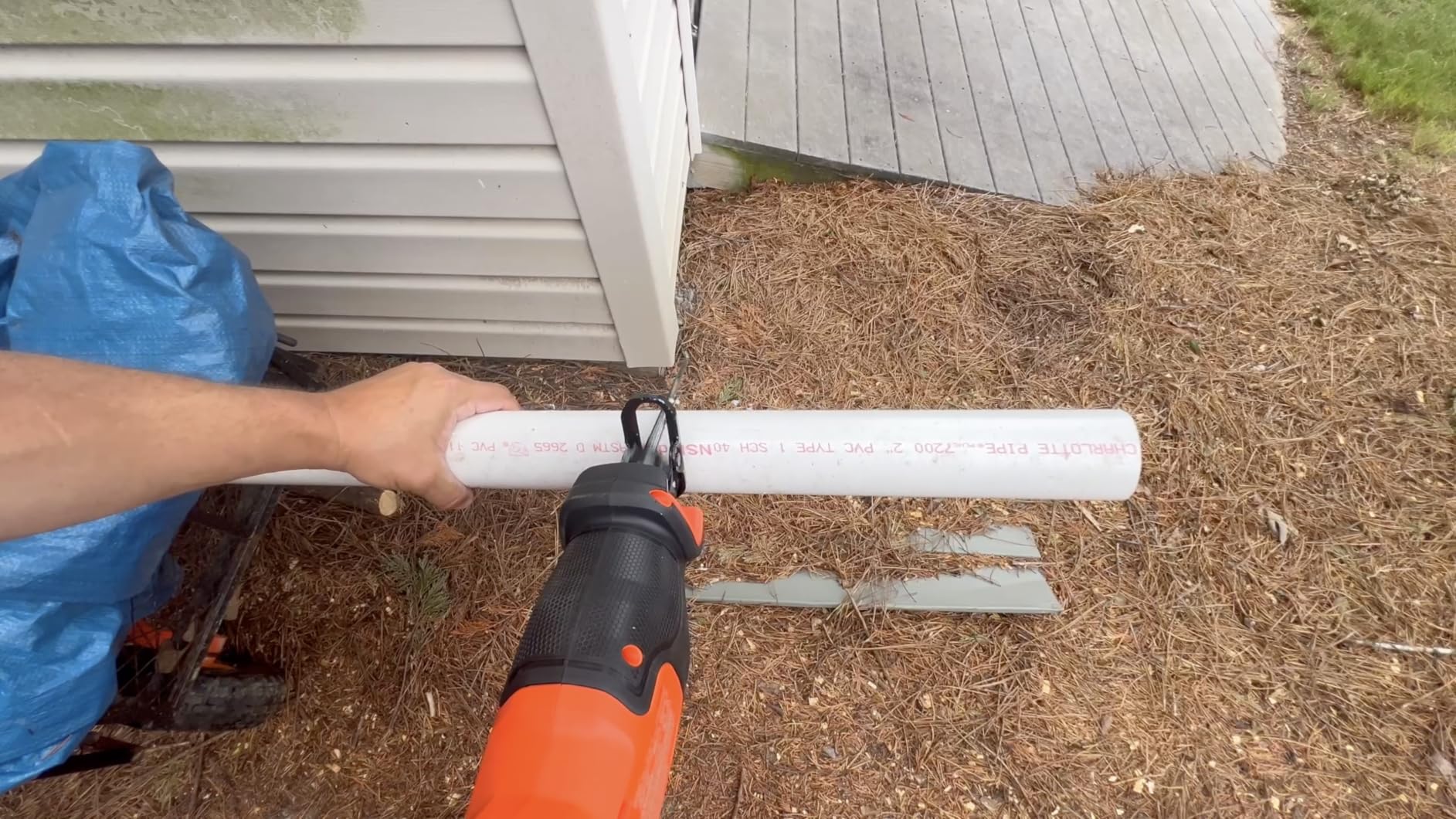 BLACK+DECKER 20V MAX Brushless Cordless Reciprocating Saw Kit with 2.5Ah Battery and Charger, Includes Three Blades for Wood and Metal, Long Runtime Up to 33 Cuts Per Charge, PowerConnect (BLRS78E1) customer photo 1