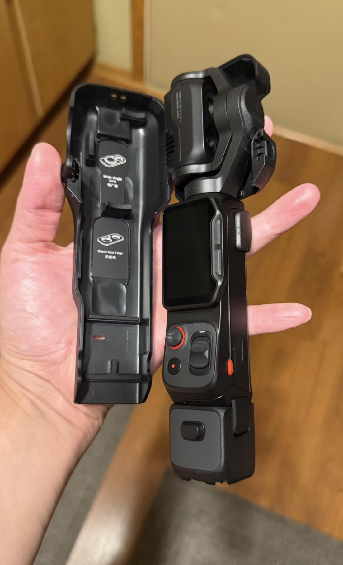 Insta360 Luna Ultra - 8K Vlogging Camera with Dual Leica Lenses, 12x Zoom, 1