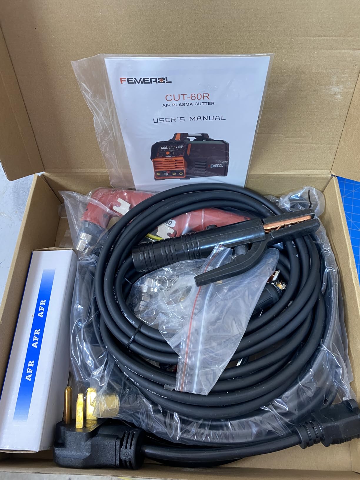 2 in 1 Plasma Cutter & Stick Welder, Non-High Frequency 60A Plasma Cutting Machine 200A MMA Welder, Large Digital Display Non-Touch Pilot Arc, 110V/220V Dual Voltage Welder Combo customer photo 2