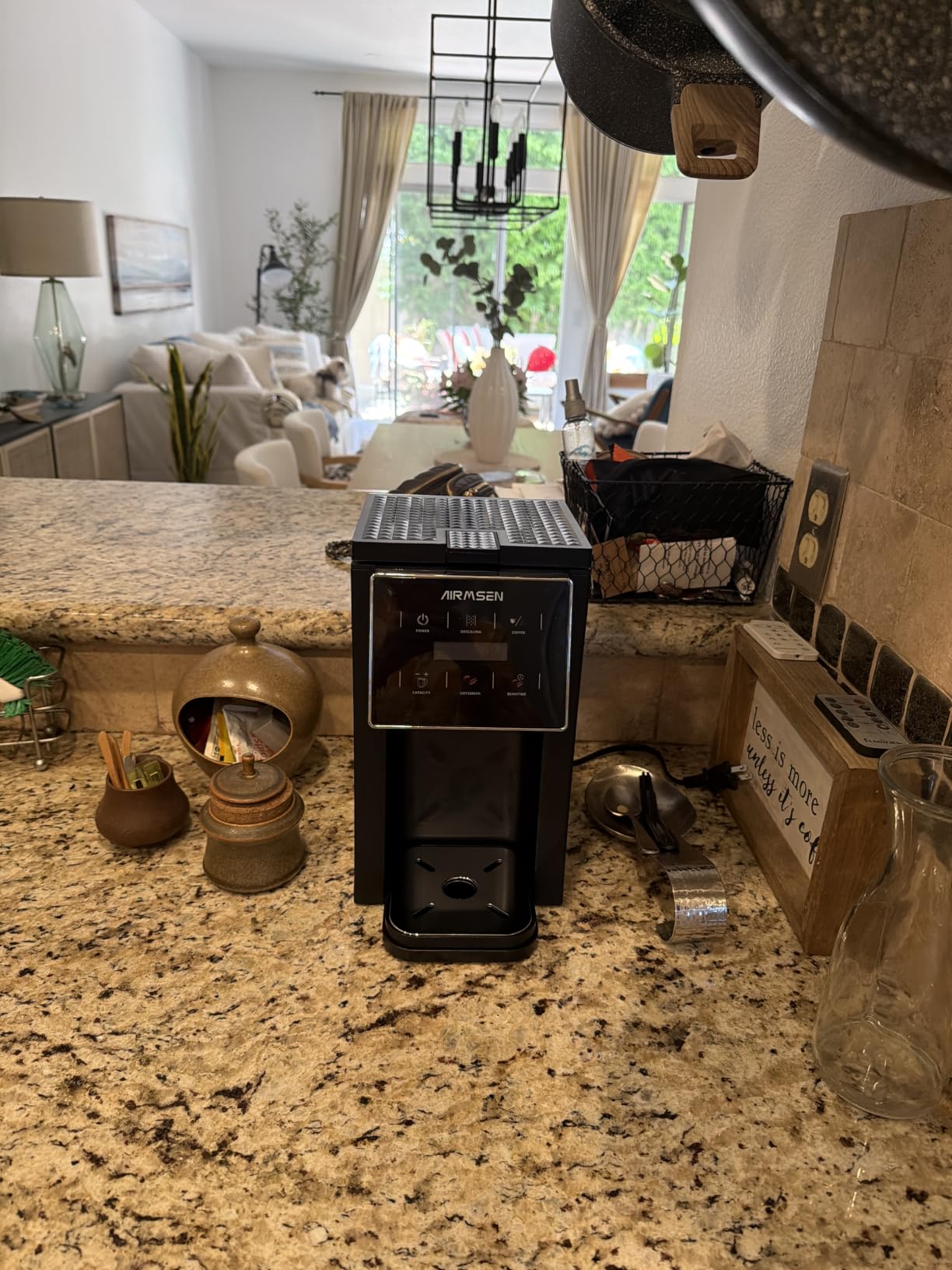 AIRMSEN Grind & Brew Coffee Maker with Built-in Grinder (2026 Model) - Single-Serve, Compatible with K-Cup Pods & Ground, 1000W Fast 6-14oz Brewer customer photo 1