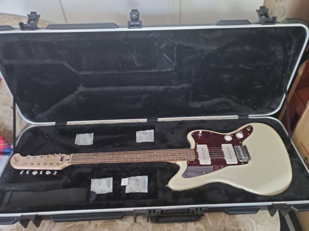SKB Shaped Electric Hardshell - TSA Latch, Over-Molded Handle | Plush-lined interior, rugged exterior shell customer photo 2