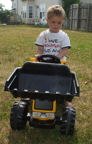 rolly toys CAT Construction Pedal Tractor: Front Loader Tractor with Detachable Trailer, Youth Ages 2.5+ , Yellow customer photo 2