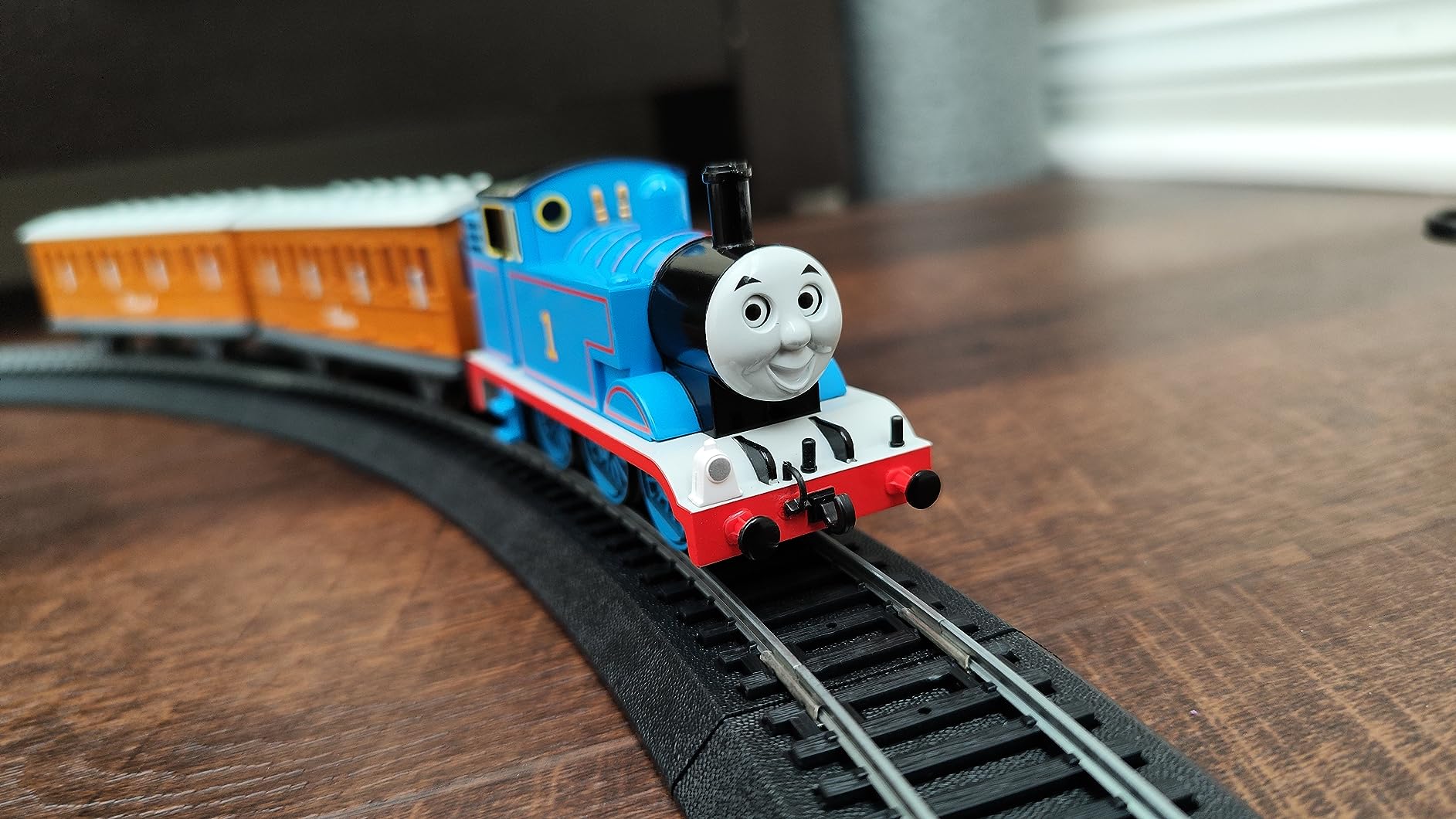 Bachmann Trains Thomas with Annie and Clarabel RTR Electric Train HO Scale customer photo 2