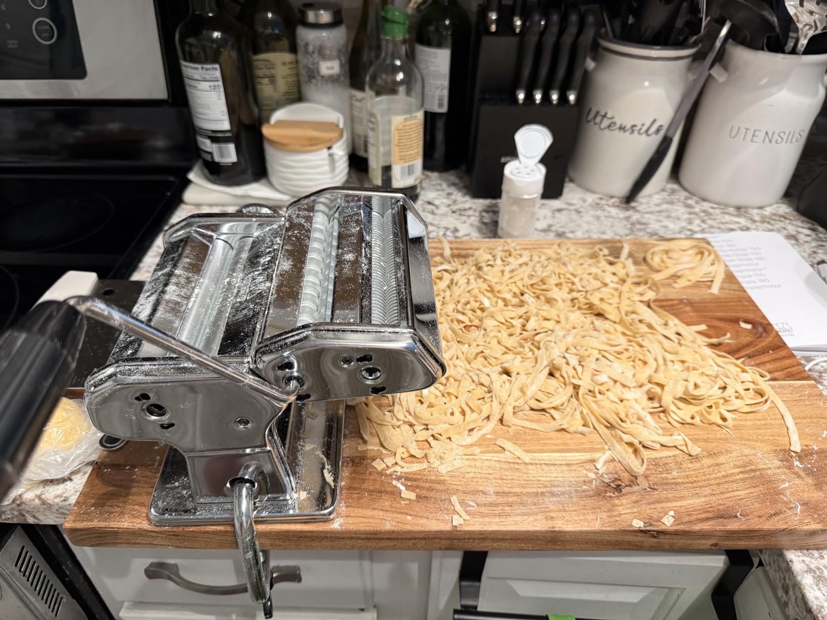 MARCATO Made in Italy Atlas 150 Classic Manual Pasta Maker Machine, Chrome Steel with Black Hand Crank. Makes Lasagna, Fettuccine & Tagliolini. customer photo 1