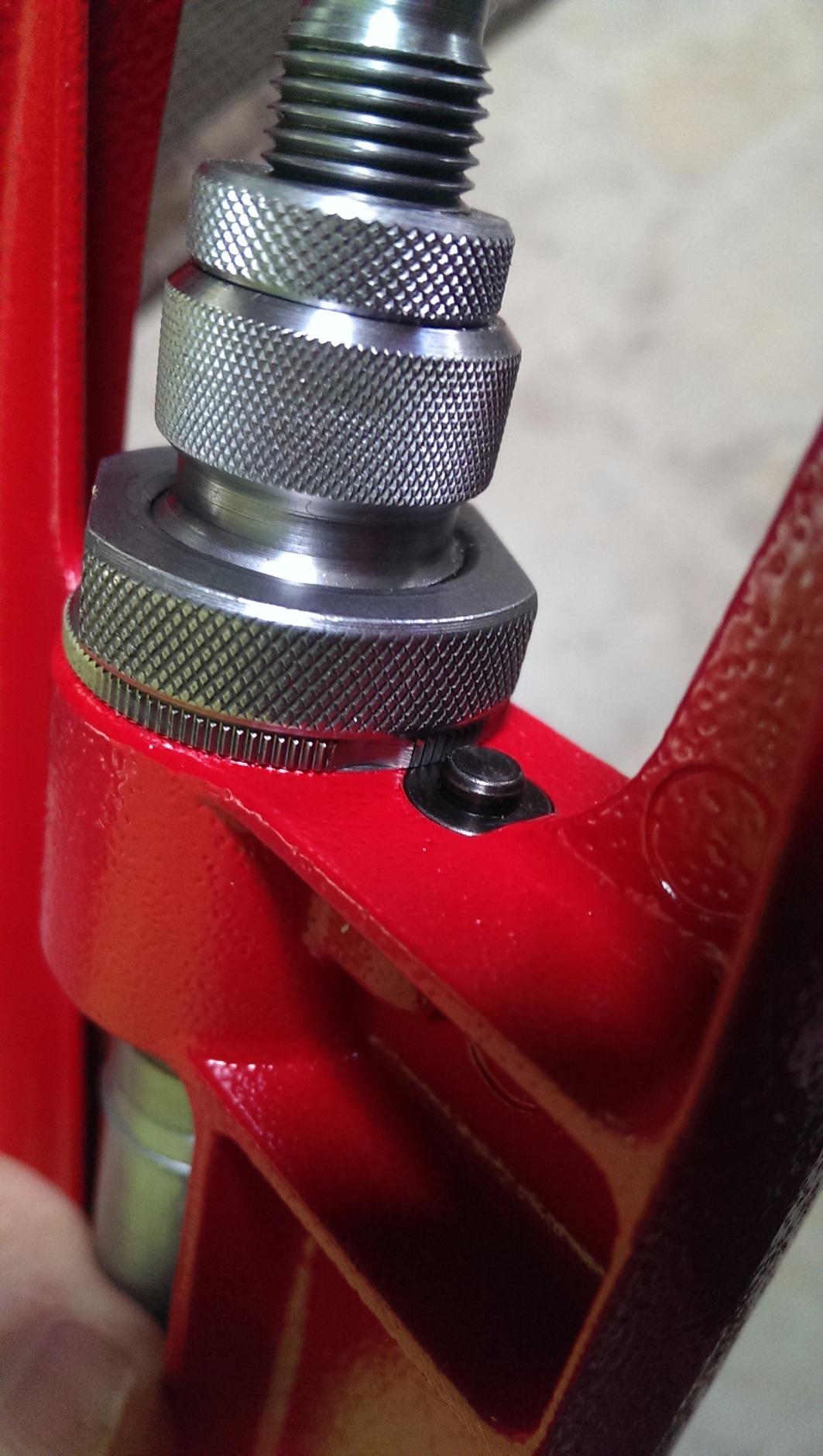 Lee Precision 90685 Cast Iron Reloading Hand Press Only (Red) customer photo 2