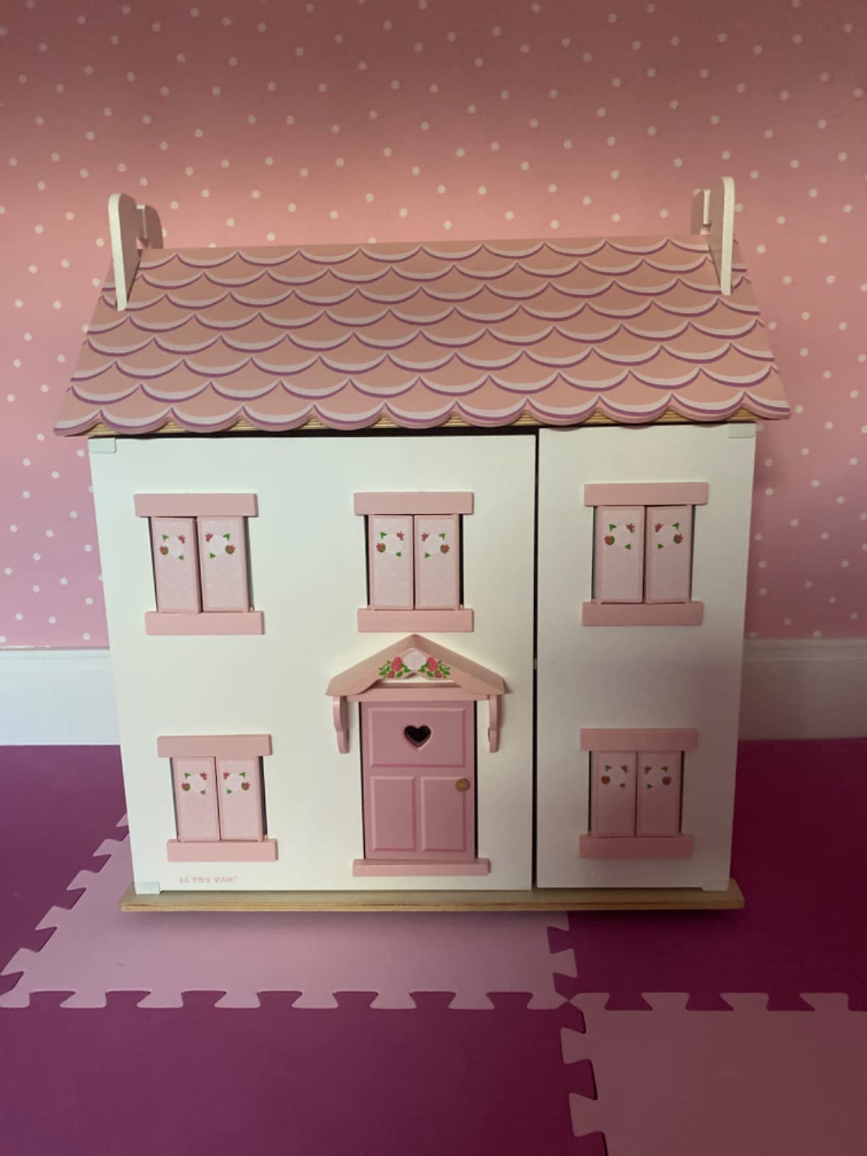Le Toy Van Iconic Sophie's Large Wooden Doll House | FSC Certified Wood, Plastic Free, Rigorously Safety-Tested customer photo 1
