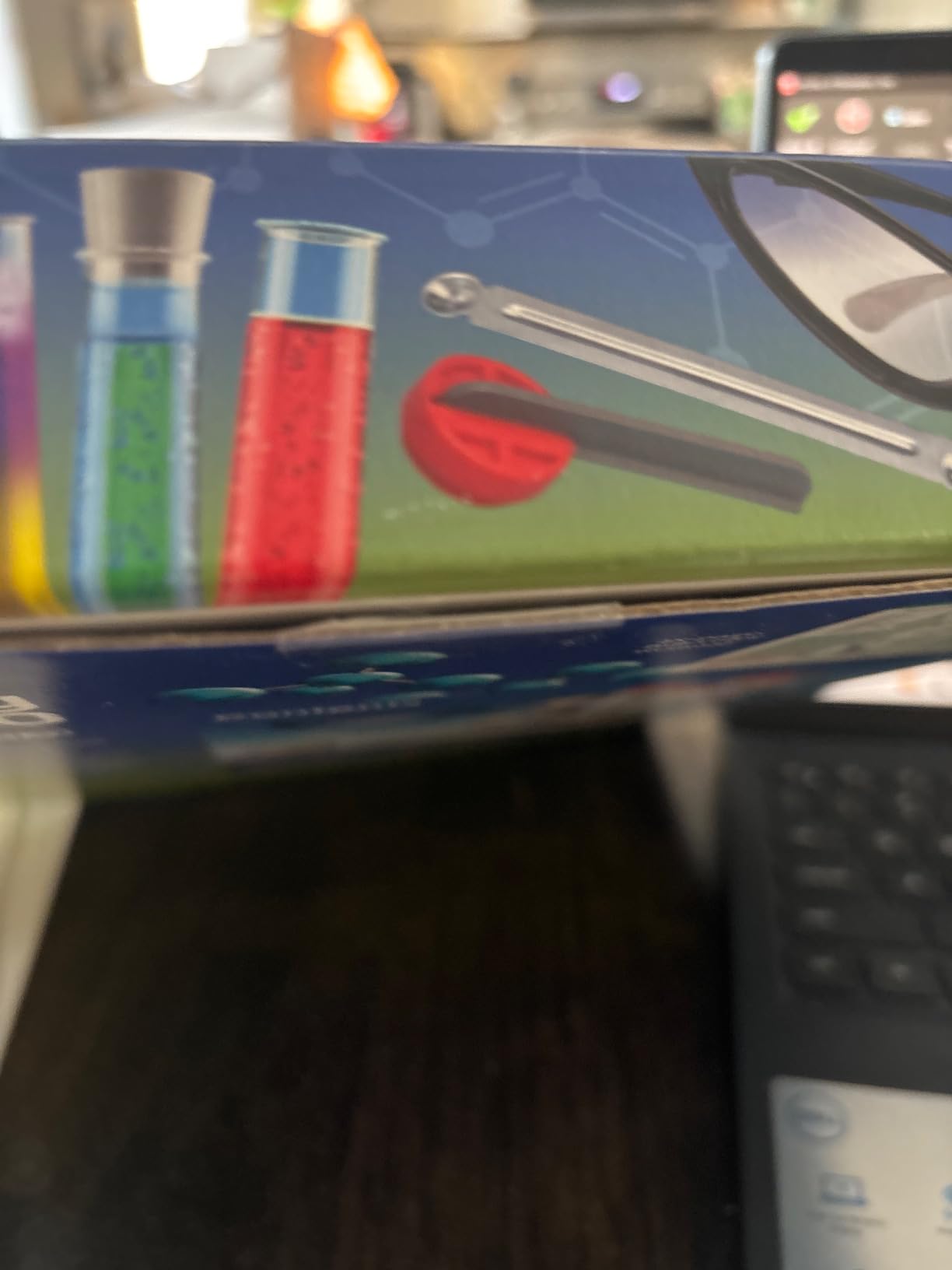 Thames & Kosmos Chemistry Chem C500 Science Kit with 28 Guided Experiments customer photo 1