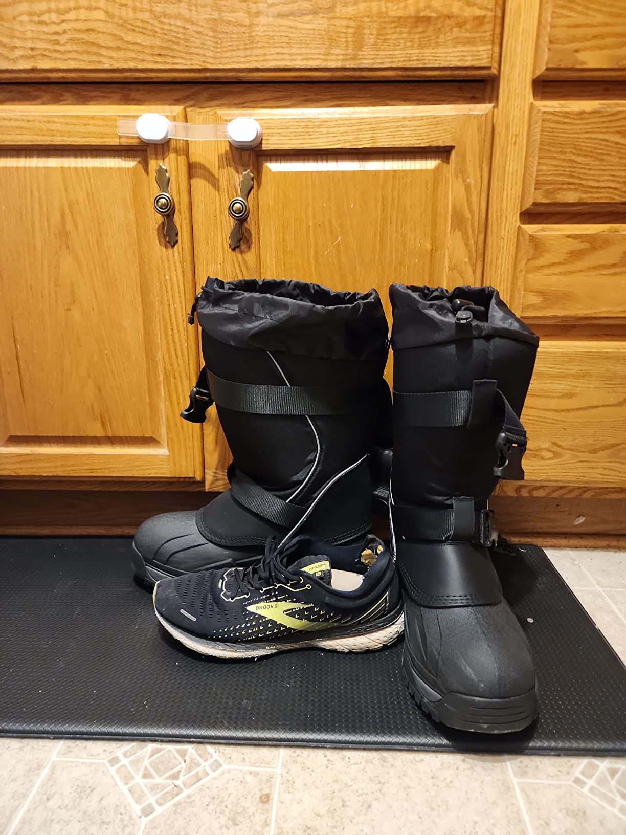 Baffin Impact Men's Boots, Mid-calf Height, for Extreme Cold weather, Snow and/or Ice-covered environments, Snowshoe Compatible customer photo 1