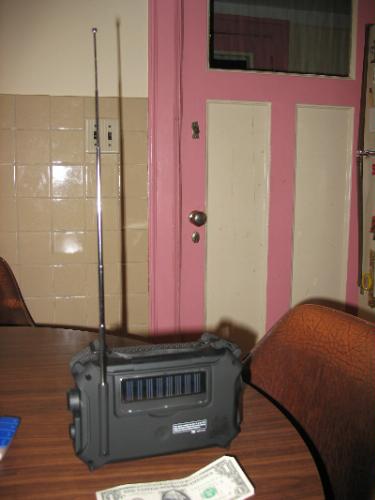 Kaito KA500 5-way Powered Emergency AM/FM/SW NOAA Weather Alert Radio with Solar, Dynamo Crank, Flashlight and Reading Lamp customer photo 2