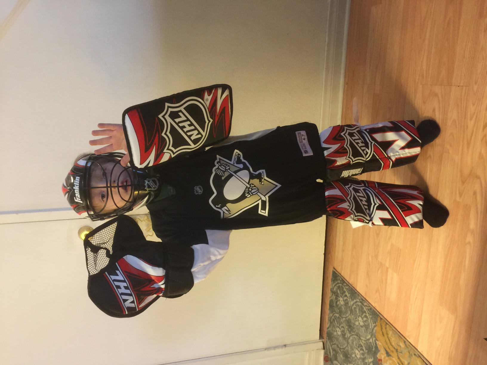 Franklin Sports NHL Youth Mini Hockey Goalie + Mask Set customer photo 1