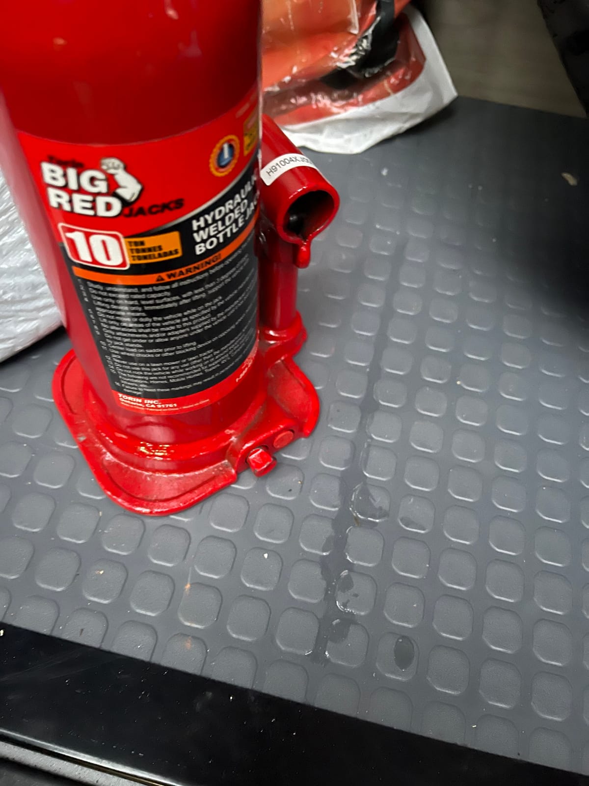 BIG RED T91003B Torin Hydraulic Welded Bottle Jack, 10 Ton (20,000 lb) Capacity, Red customer photo 1