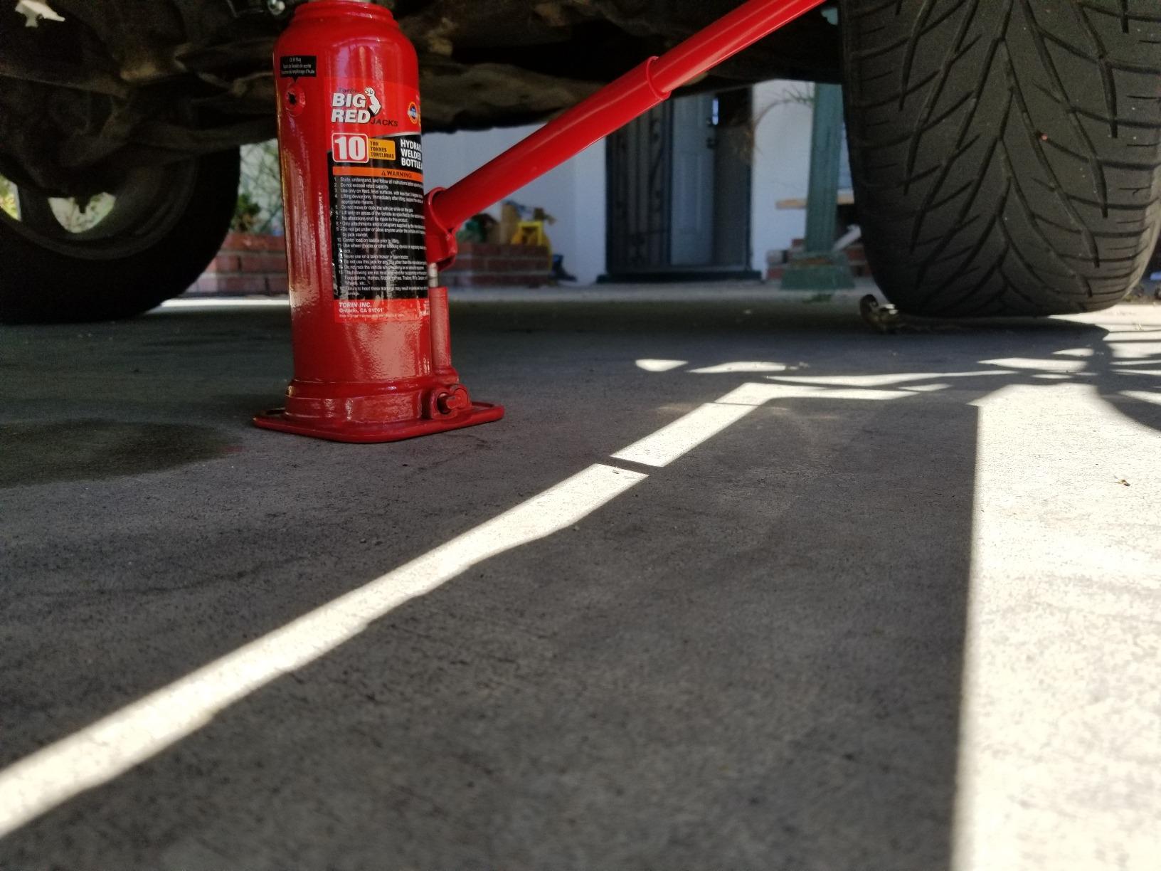 BIG RED T91003B Torin Hydraulic Welded Bottle Jack, 10 Ton (20,000 lb) Capacity, Red customer photo 2