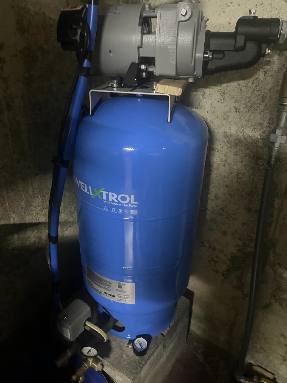 Amtrol WX-202 Well Pressure Tank (20 Gallon Well-X-Trol) customer photo 2