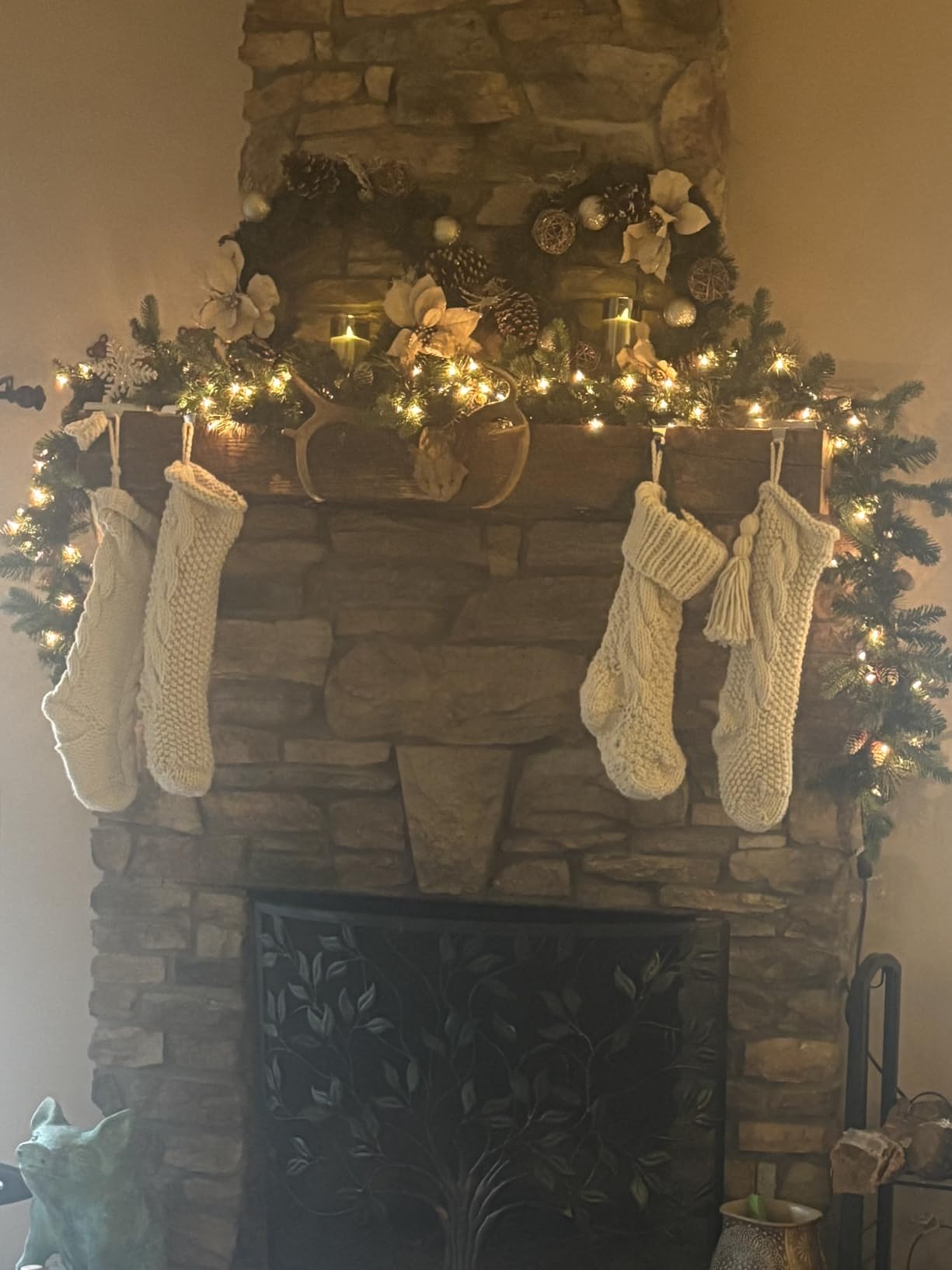 National Tree Company 9ft Pre-Lit Carolina Pine Christmas Garland | 100 Clear Lights, 240 Tips, Artificial Christmas Decoration With Pinecones, Green customer photo 1