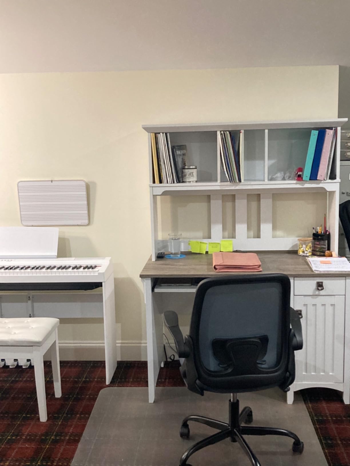 Bush Home Salinas Computer Desk with Hutch | Study Table with Drawers, Cabinets & Pullout Keyboard/Laptop Tray | Modern Home Office Desk in Vintage Black customer photo 2