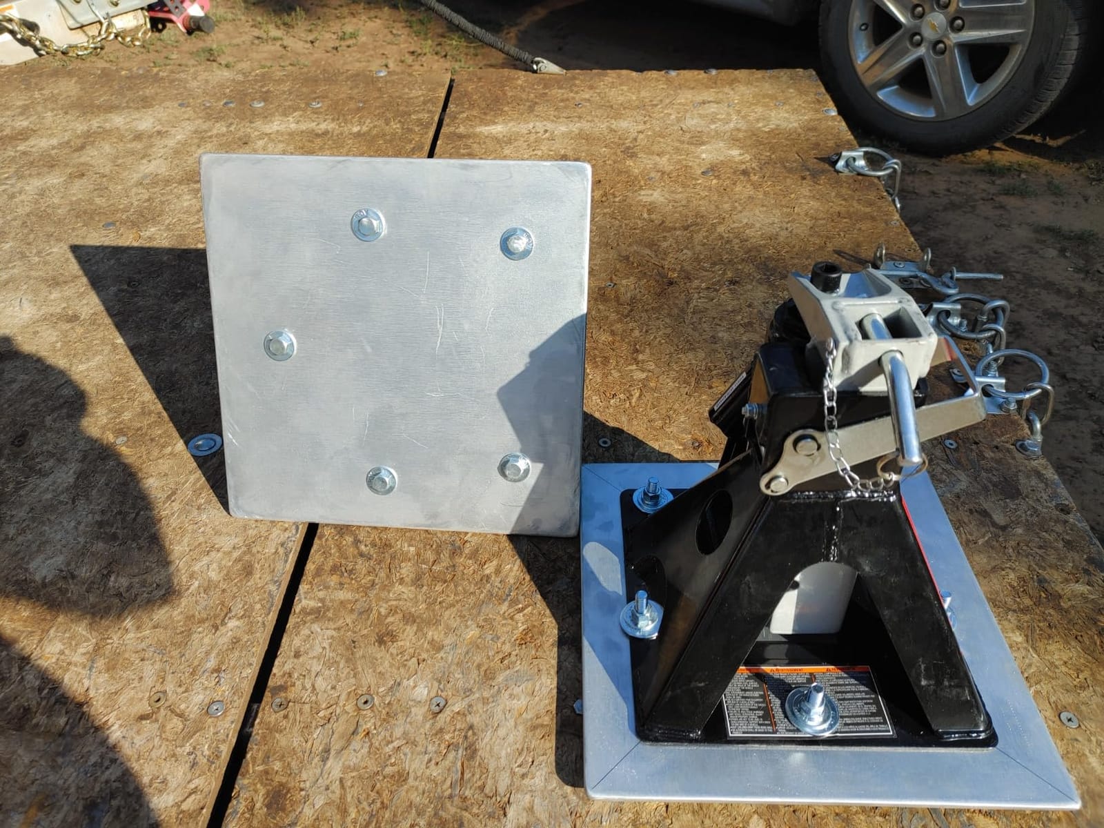 POWERBUILT 3 Ton All-in-One Hydraulic Bottle Jack and Jackstand in One, Compact, Wide Base, 11-21 Inch Range, Eliminates Jackstands, for Trucks, SUVs, RVs, Trailers, ASME, Not for Sedans - 640912 customer photo 1