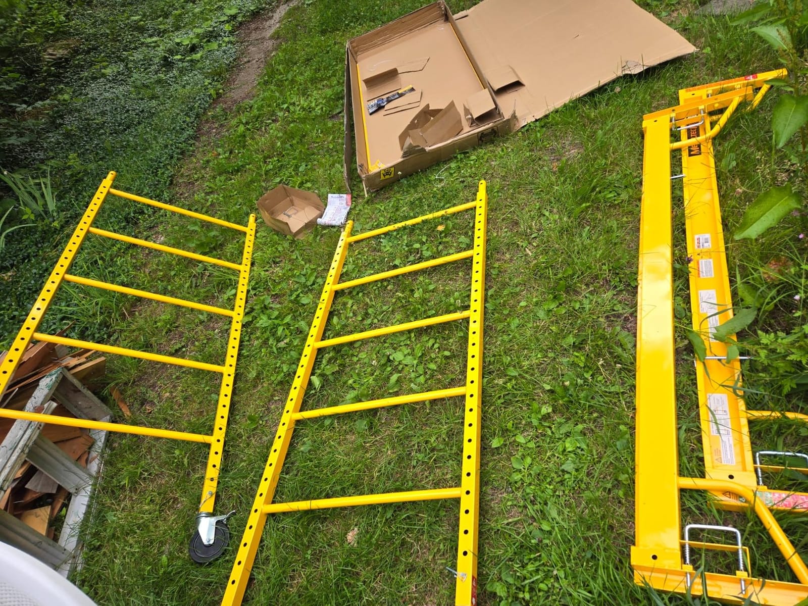 Metaltech Multipurpose 6' Baker-Style Scaffold - 1,000-Lb. Capacity, Steel, Model# I-CISC customer photo 2