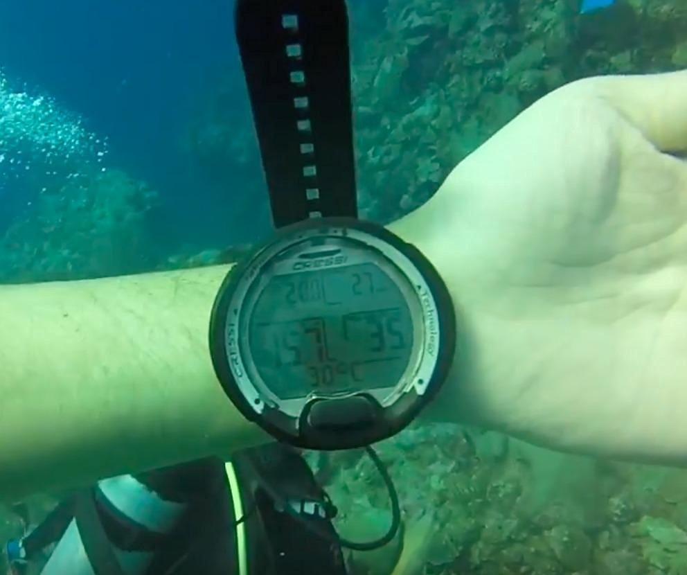 Cressi Leonardo 2.0 Scuba Dive Computer - Air, Nitrox & Gauge Dive Watch - Backlit Waterproof Watch - USB IR Diving Computer customer photo 2