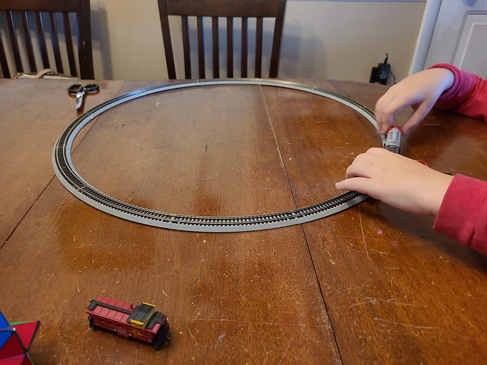Bachmann Trains - Super Chief Ready To Run Electric Train Set - N Scale customer photo 2