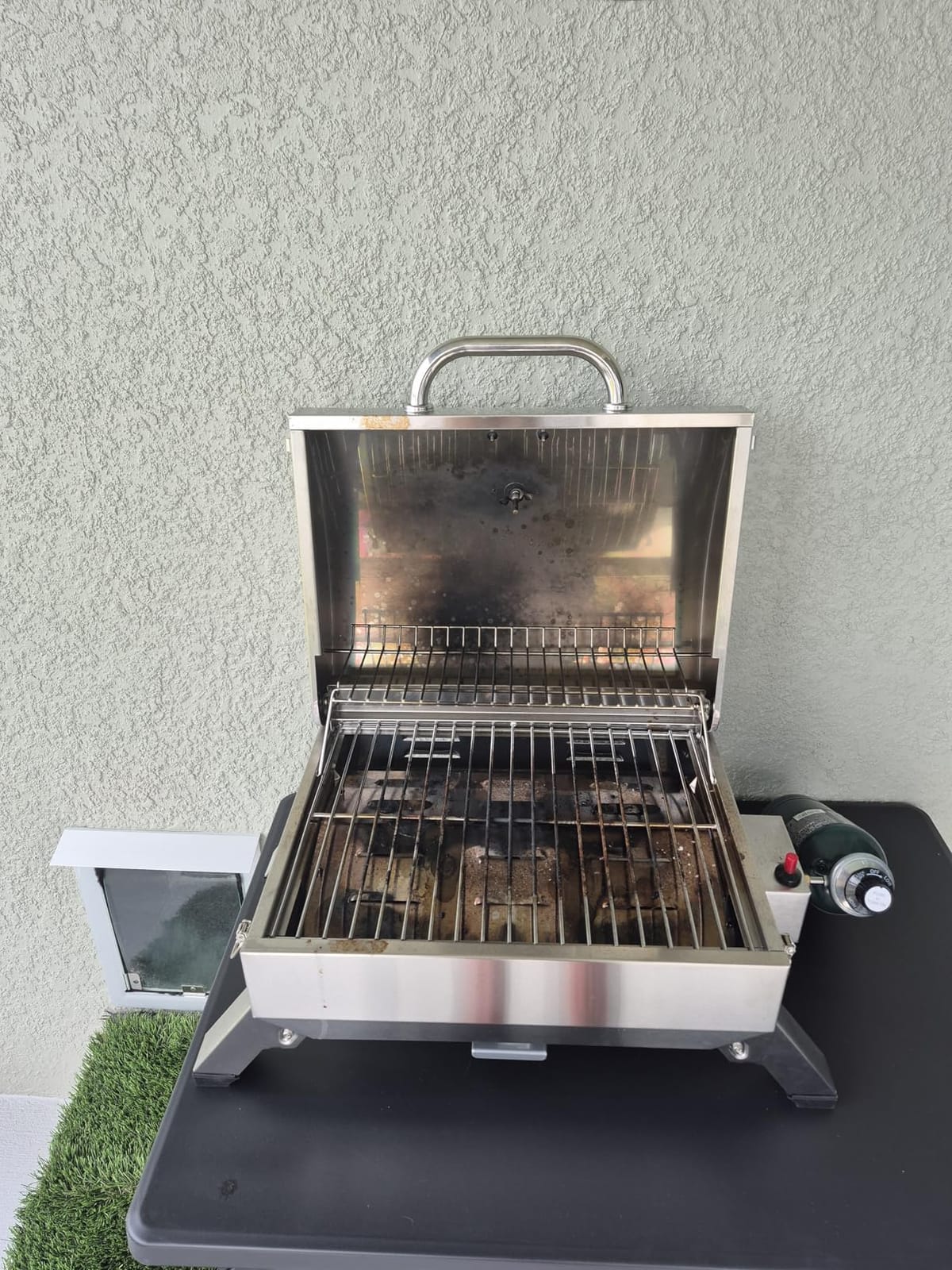Charbroil 1-Burner Portable Gas Grill, Stainless Steel customer photo 2