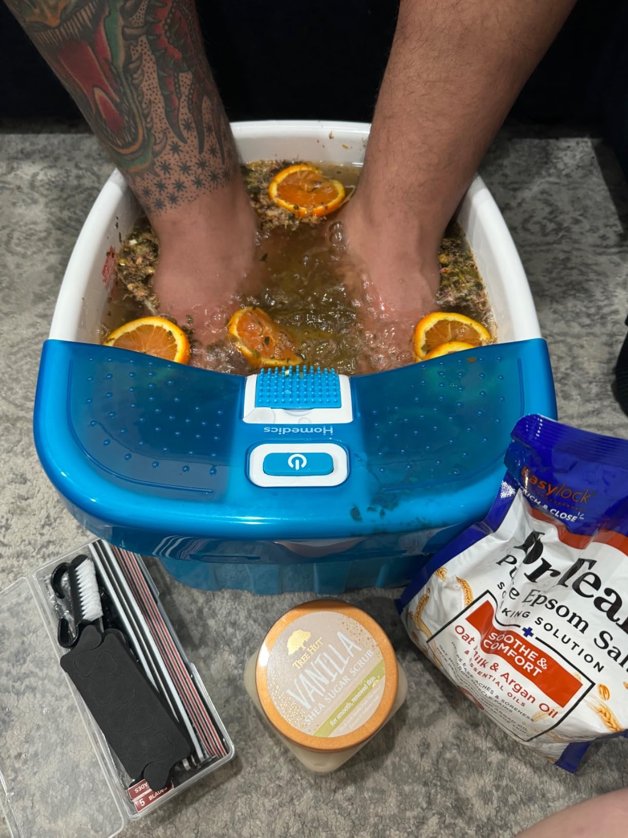 HoMedics Bubble Bliss Deluxe Foot Spa with Heat Massaging Arch, 3 Acupressure Attachments, Splash Guard, Raised Nodes Creates Bubbles, Improves Circulation, Soothe Tired Muscles customer photo 1