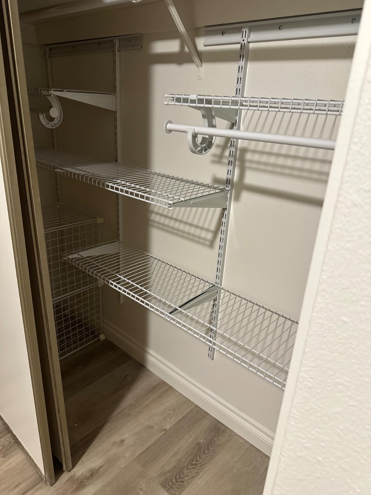 ClosetMaid ShelfTrack Wire Closet Organizer System, Adjustable from 5 to 8 Ft., with Shelves, Clothes Rods, Hardware, Durable Steel, White customer photo 1
