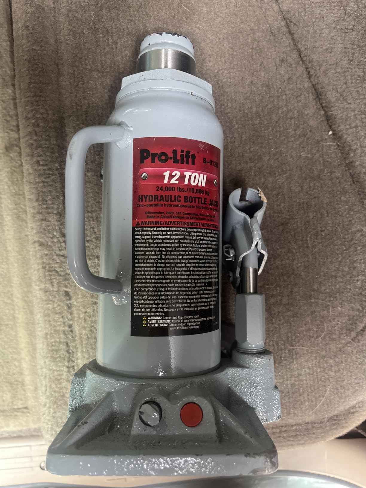 Pro-Lift B-012D Grey Hydraulic Bottle Jack - 12 Ton Capacity customer photo 1