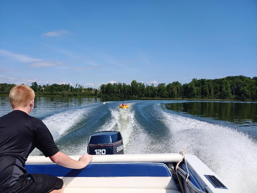 AIRHEAD Blast Towable Tube for Boating with 1-4 Rider Options customer photo 1