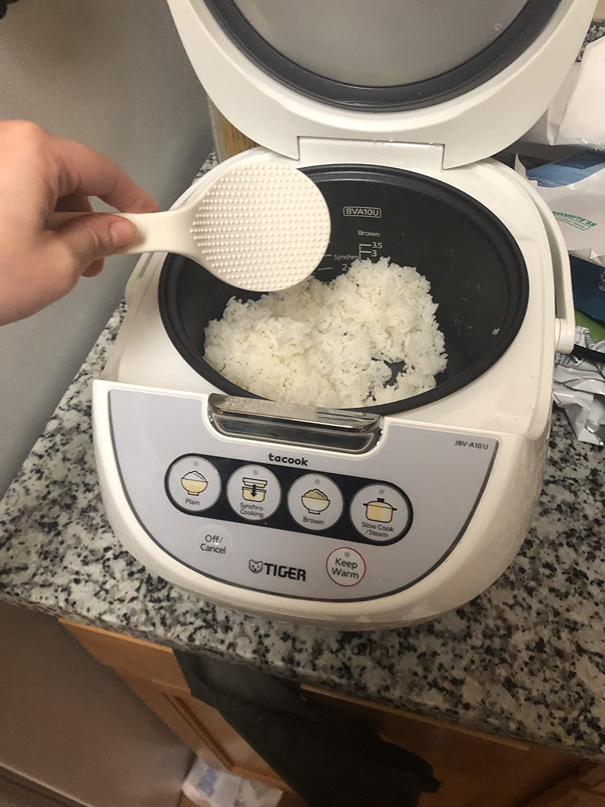 Tiger JBV A18U 10 Cup Micom Rice Cooker with Tacook (White) customer photo 2