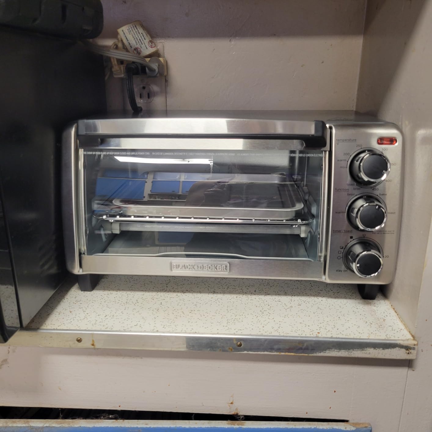BLACK+DECKER TO1313SBD Toaster Oven, 15.47 Inch, Silver | Compact convection oven fits a 9-inch pizza with timer, stay-on function and removable crumb tray customer photo 2