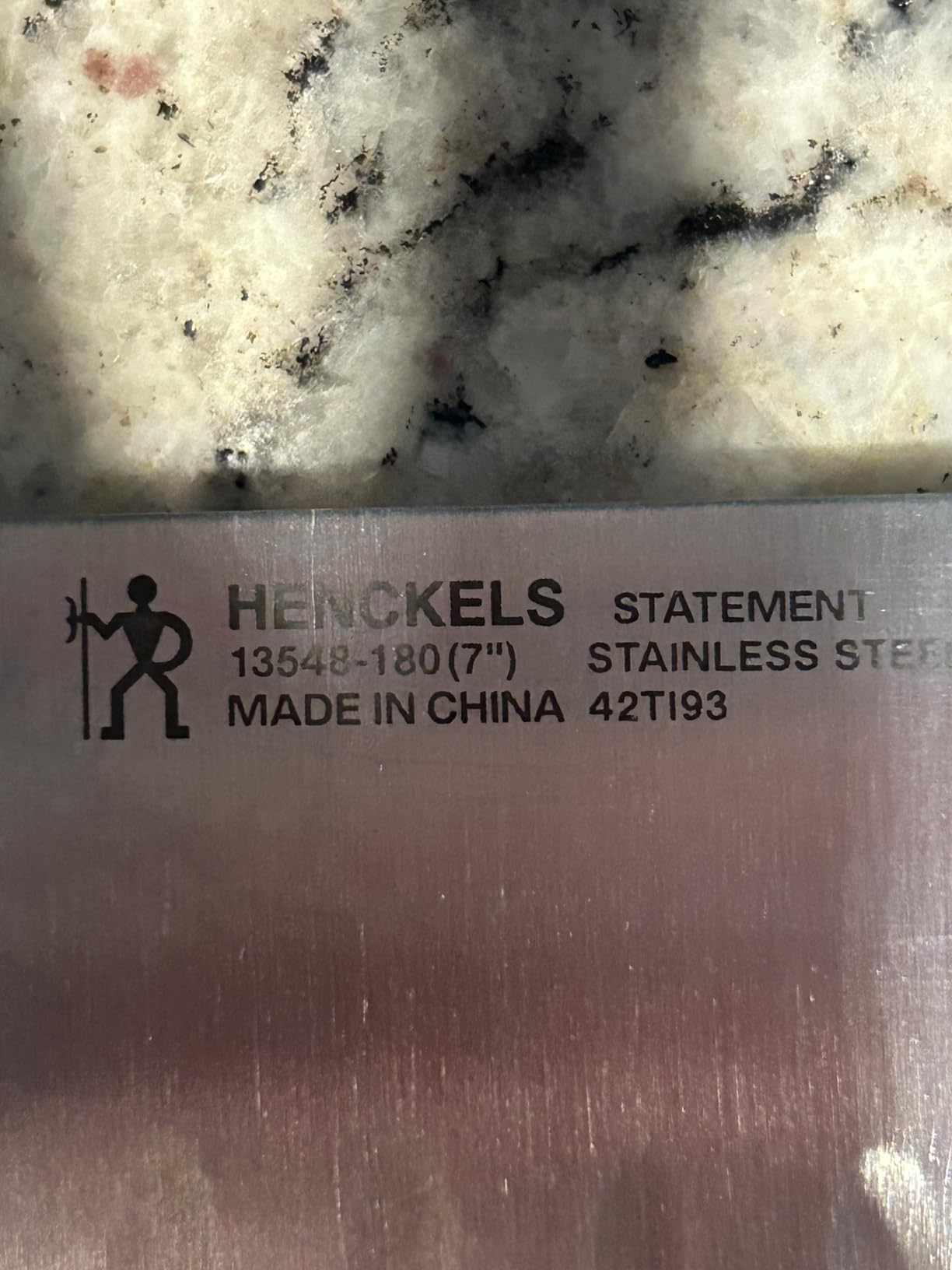 HENCKELS Statement Premium Quality 15-Piece Knife Block Set, Natural, Razor-Sharp, German Engineered Informed by 100+ Years of Mastery, Lightweight and Strong, Dishwasher Safe customer photo 2
