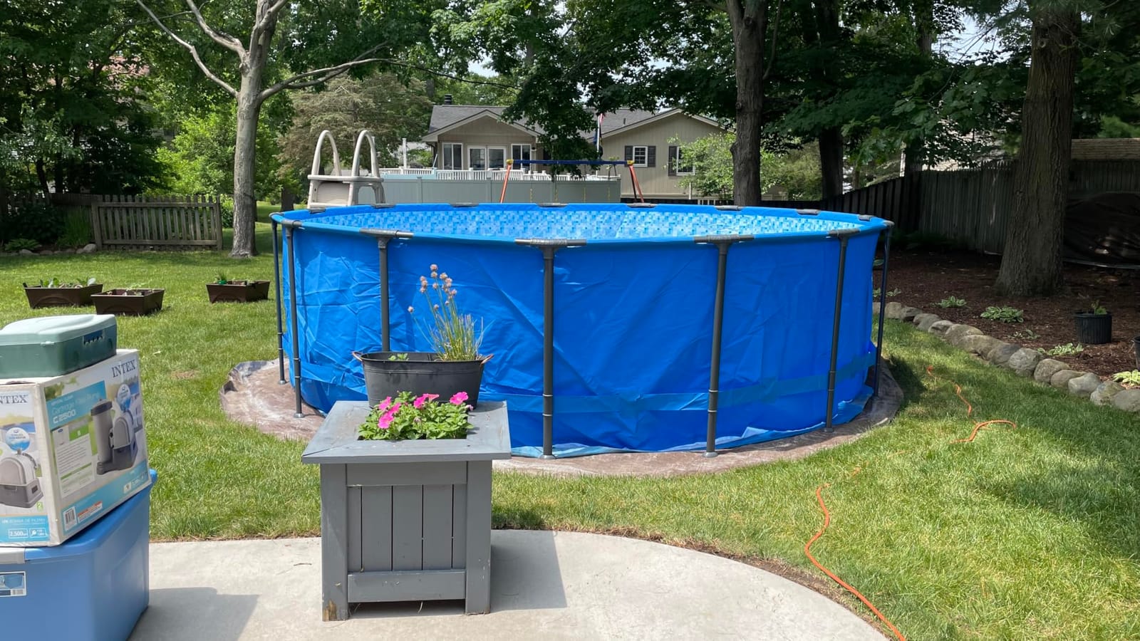 Bestway Steel Pro MAX 15' x 48 Above Ground Swimming Pool, Pool Only, Blue | Round Durable Metal Frame Pool, Outdoor Backyard Water Activity - Includes Puncture-Resistant Liner, No-Tool Setup customer photo 1