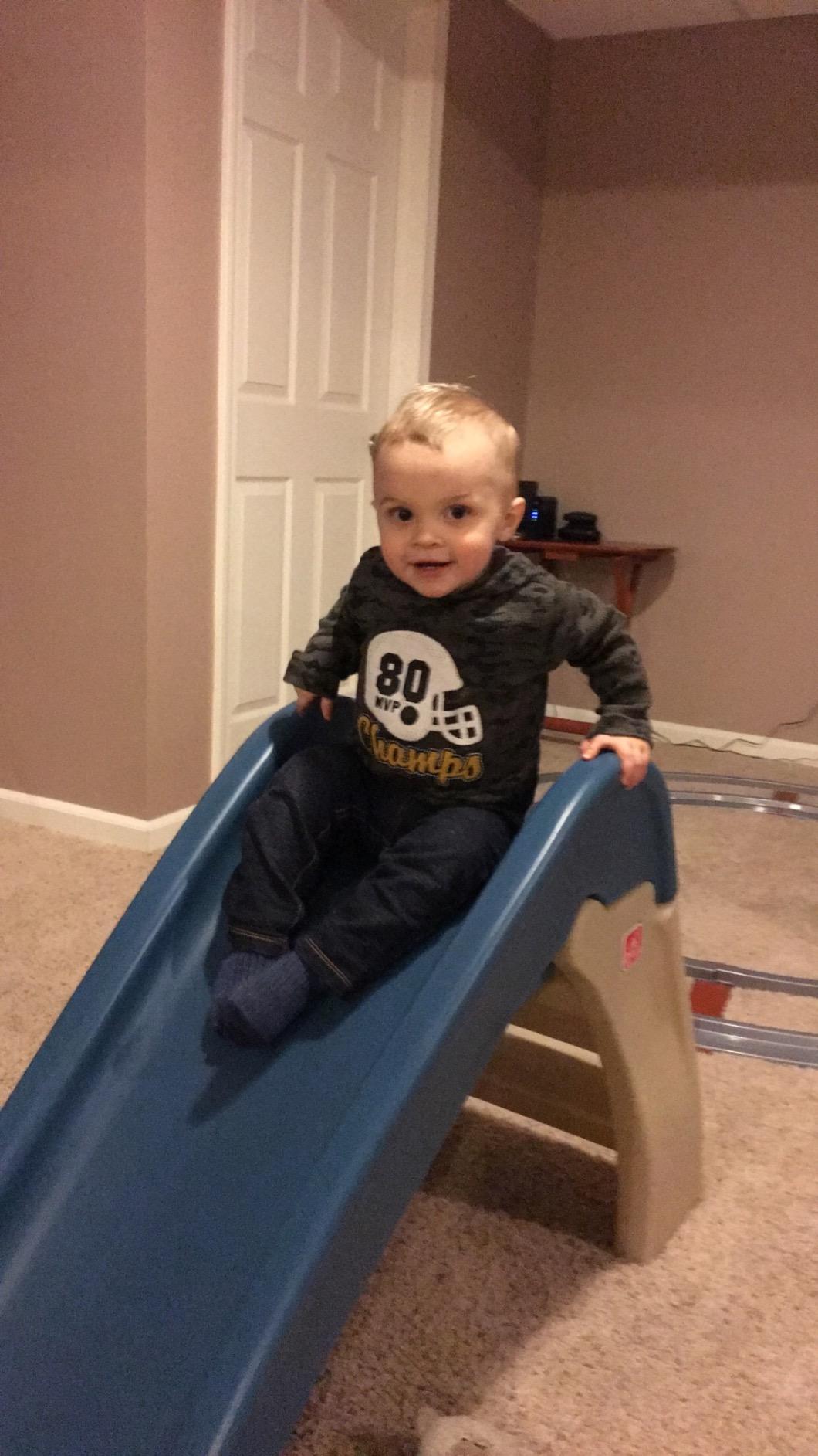 Step2 Play & Fold Junior Slide, Kids Indoor/Outdoor Play Slide, Backyard Playground Set, Easy Grip, Wide Ladder, Outside Jungle Gym, For Toddlers 1.5-4 Years Old customer photo 1