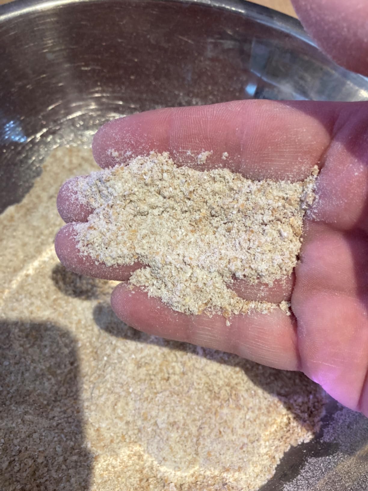 Victoria Manual Cast Iron Grain Mill 2400g with High Hopper | Premium Corn-Grinding Mill and Grain Grinder, Made in Colombia customer photo 2