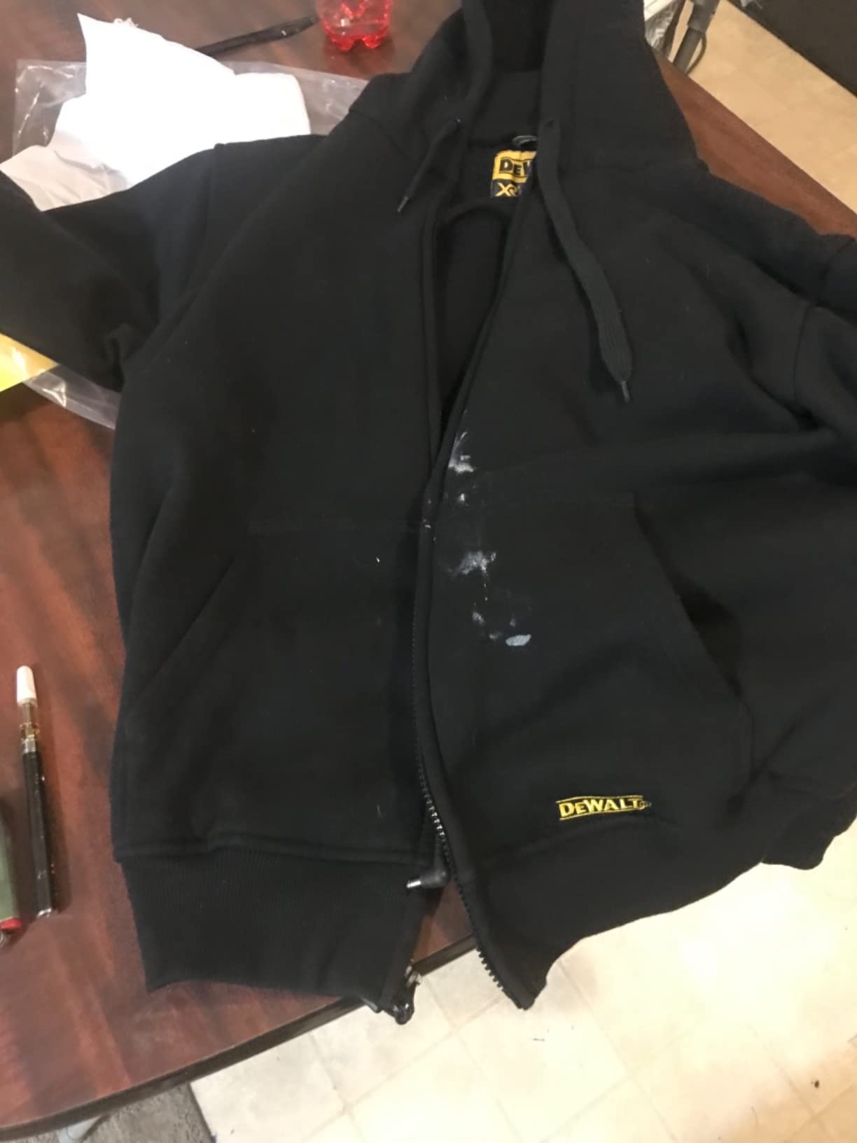 DEWALT DCHJ067B Heated Hoodie Sweatshirt Jacket, Battery Not Included - XL customer photo 1