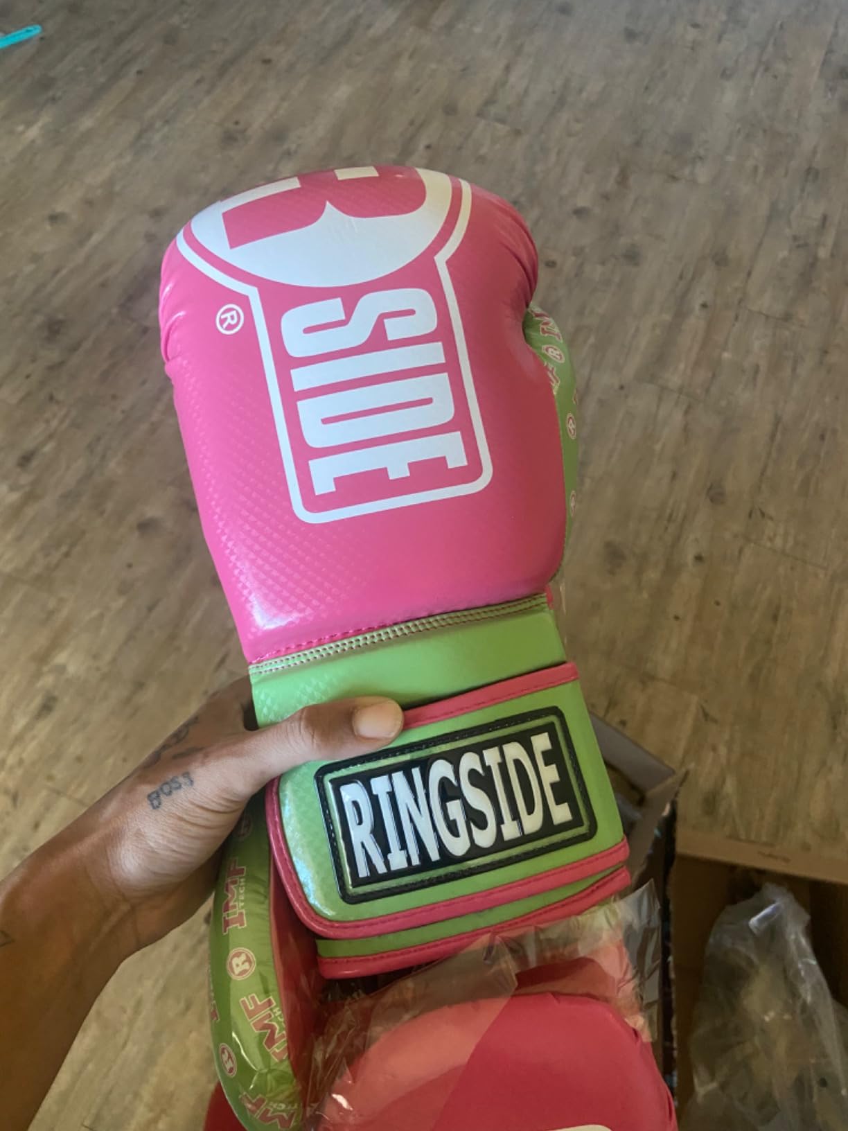 Ringside Apex Flash Sparring Gloves, IMF-Tech Boxing Gloves with Secure Wrist Support, Synthetic Boxing Gloves for Men and Women customer photo 1
