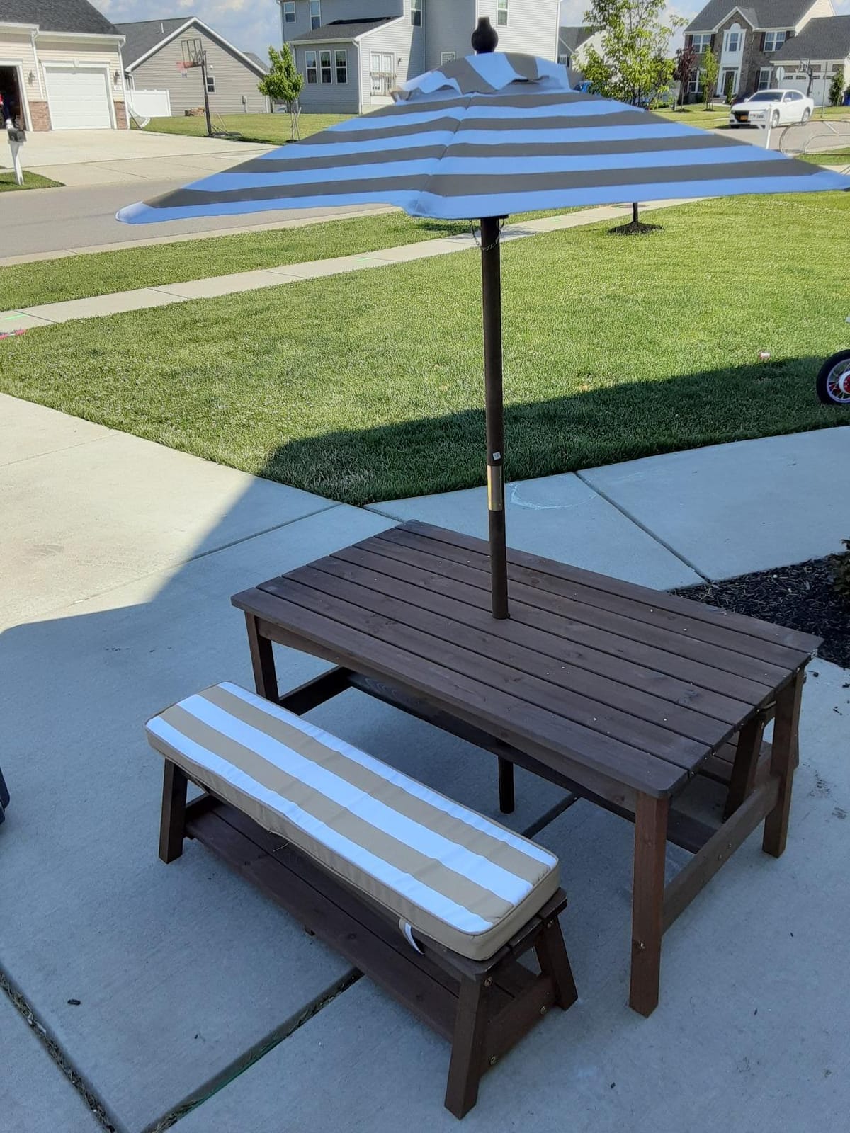 KidKraft Outdoor Wooden Table & Bench Set with Cushions and Umbrella, Kids Backyard Patio Furniture, Ages 3+ customer photo 2