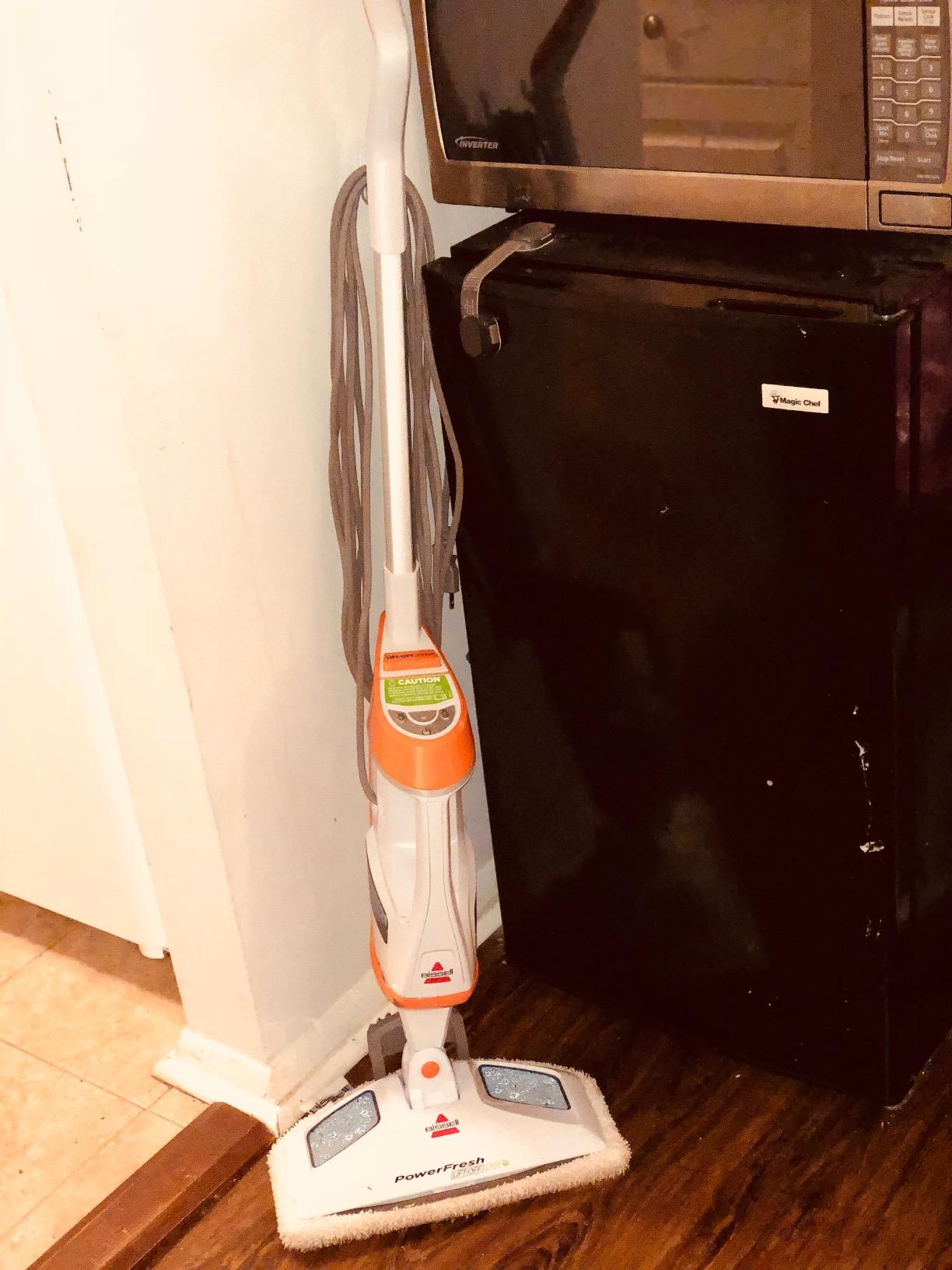 Bissell PowerFresh Lift-Off Pet Steam Mop, Steamer, Tile, Bathroom, Hard Wood Floor Cleaner, 1544A, Orange customer photo 2