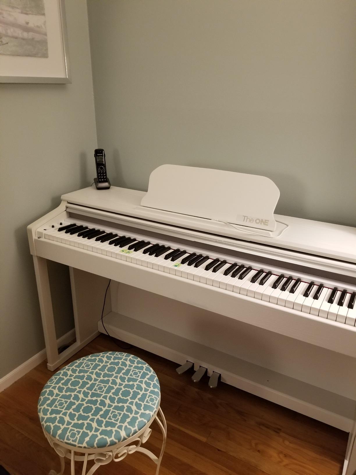 The ONE Digital Piano Keyboard with 88-Key Weighted Action for Beginner and Intermediate Players, Grand Piano Sound, Full Size Hammer Keyboard with Lighted-up Keys/Online Lessons/3-Pedal Unit customer photo 1