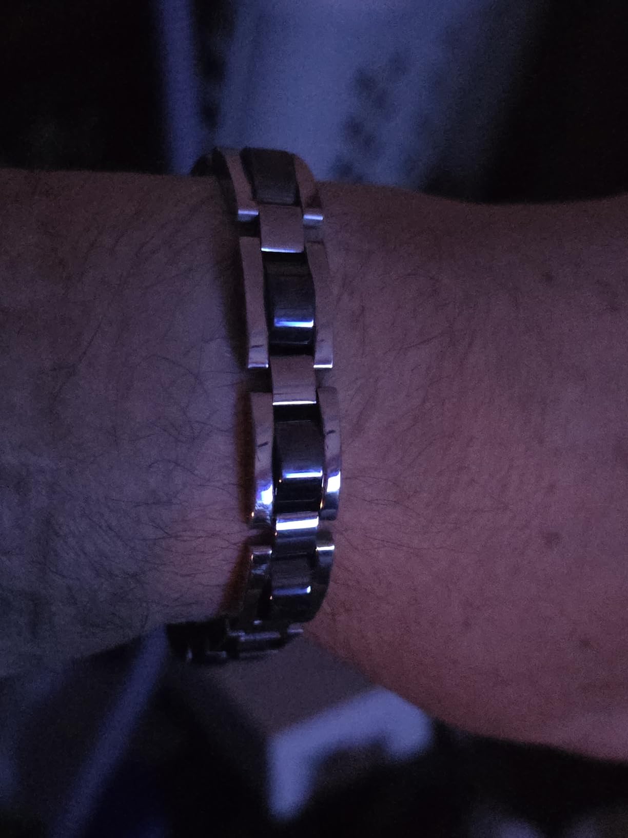 Feraco Mens Magnetic Bracelets,Titanium Stainless Steel Bracelet customer photo 1
