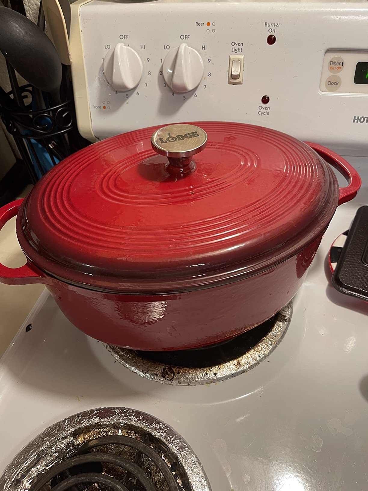 Lodge Enameled Cast Iron Oval Dutch Oven with Lid, 7 Quart, Oyster White customer photo 1