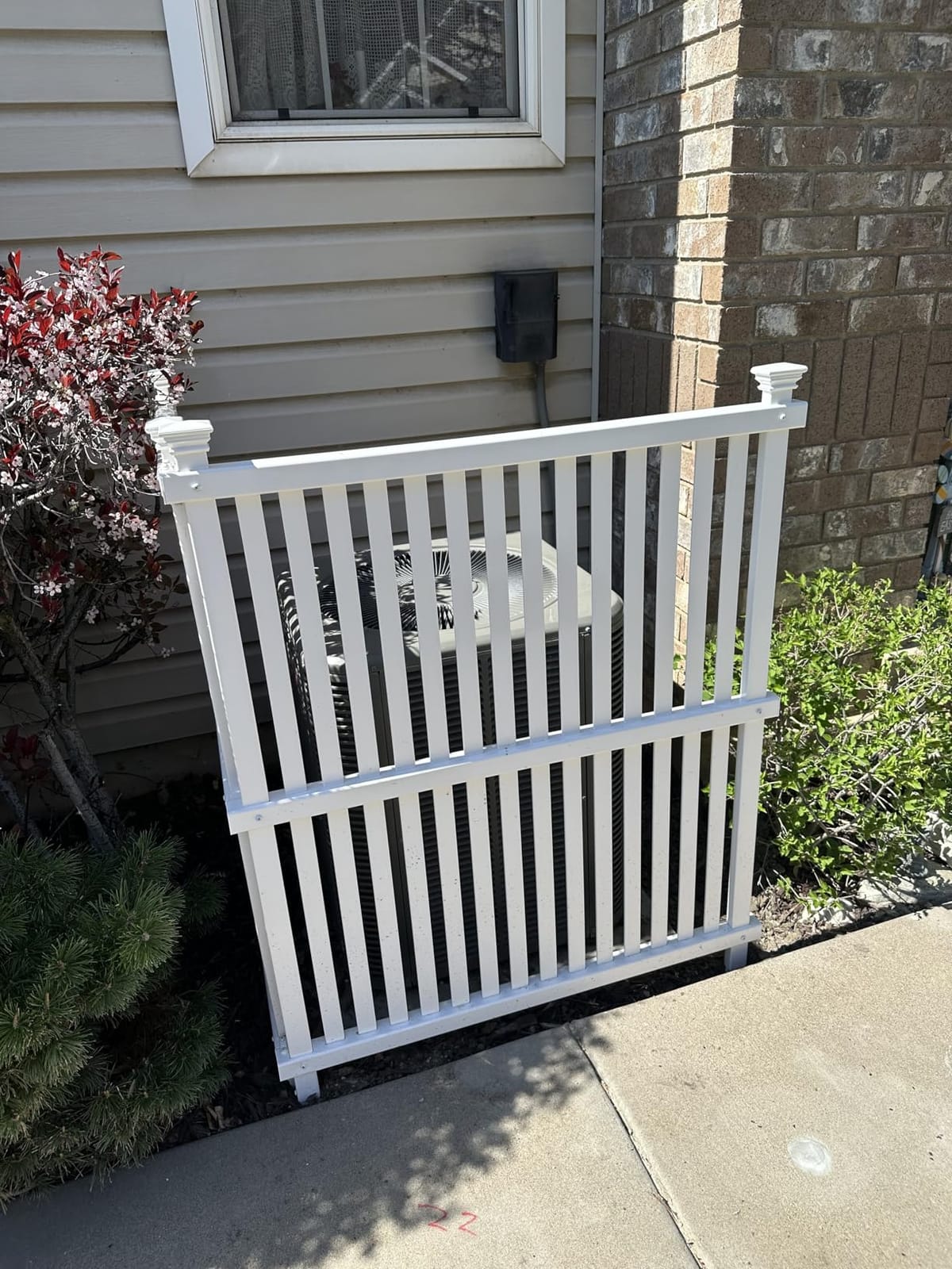 Enclo Wilmington Privacy Screen 2pk, White Vinyl DIY No Dig Kit | 45.5inH x 36.5inW, 2 Panels, ZP19008 customer photo 2