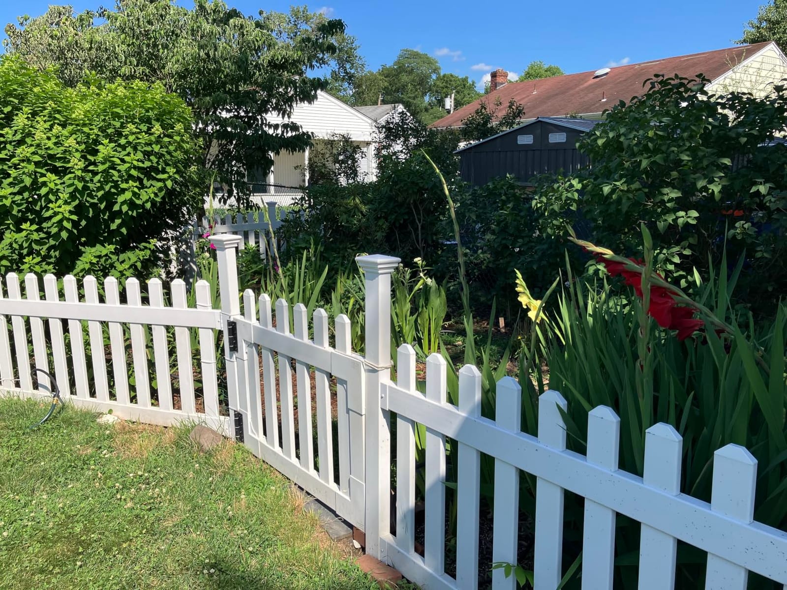 WamBam Newport Picket Fence, White Vinyl DIY No Dig Kit | 3ftH x 6ftW, 1 Panel + 1 Post, ZP19002 customer photo 2