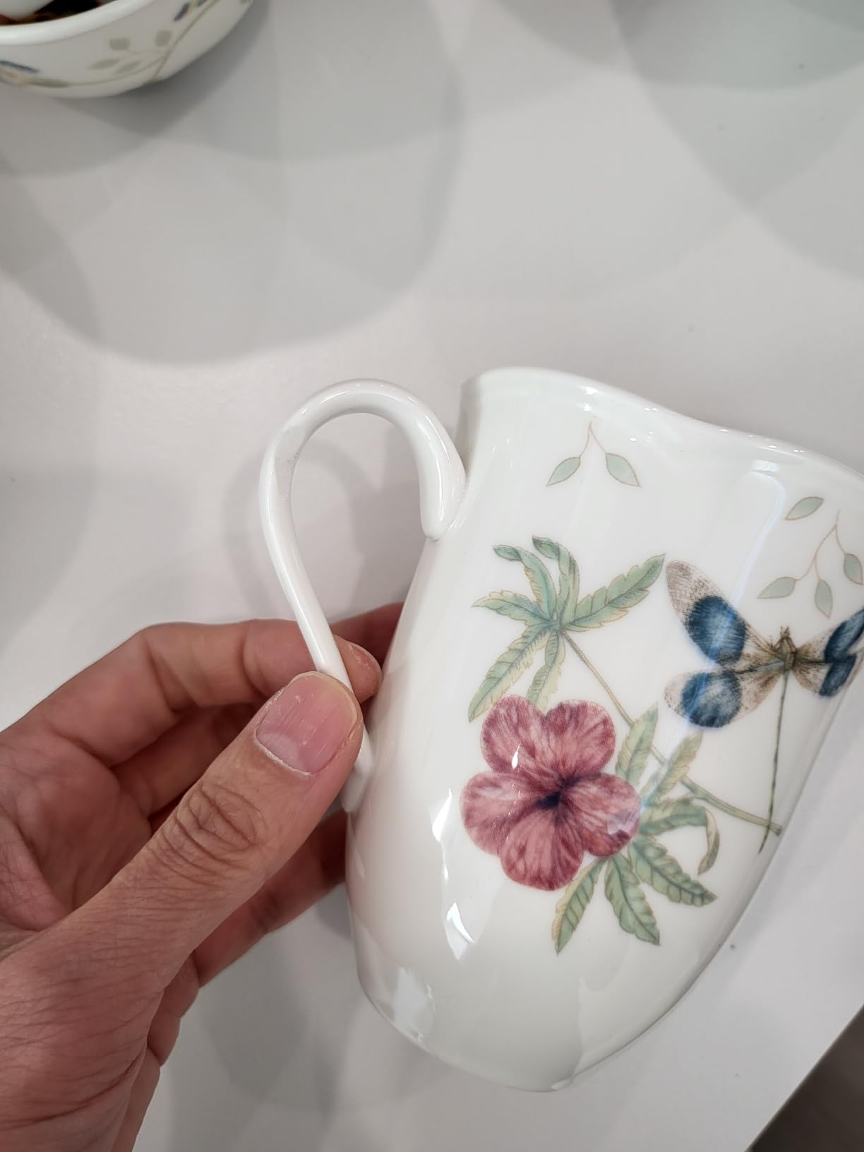 Lenox Butterfly Meadow Porcelain 28-Piece Dinnerware Set for 4 | ceramic, dishwasher safe, microwave safe | plates and bowls sets for kitchen and dining | 11 inch plate customer photo 2