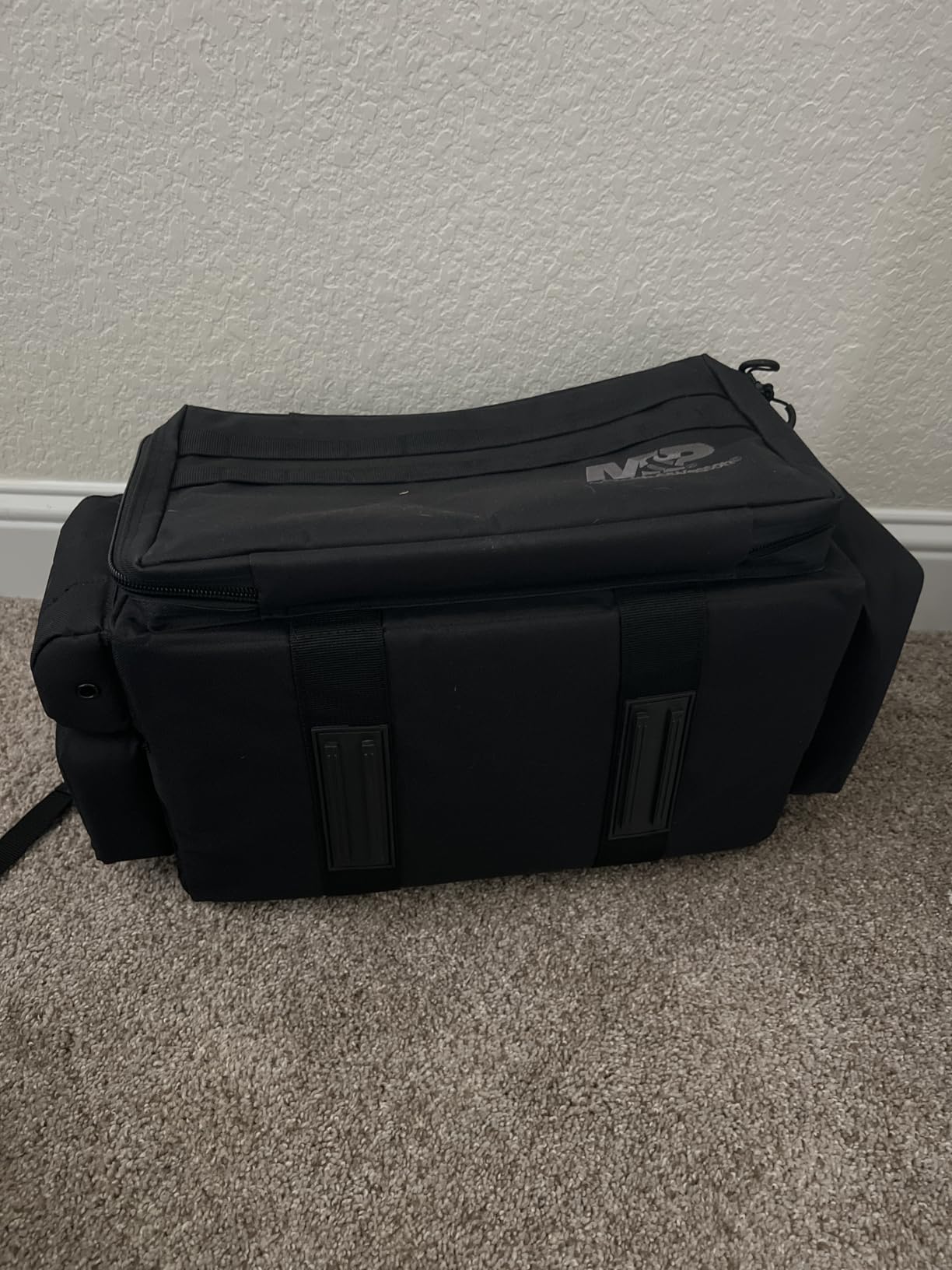 SMITH & WESSON S&W and M&P Tactical Range Bags with Weather Resistant Material for Shooting, Range, Storage and Transport customer photo 1