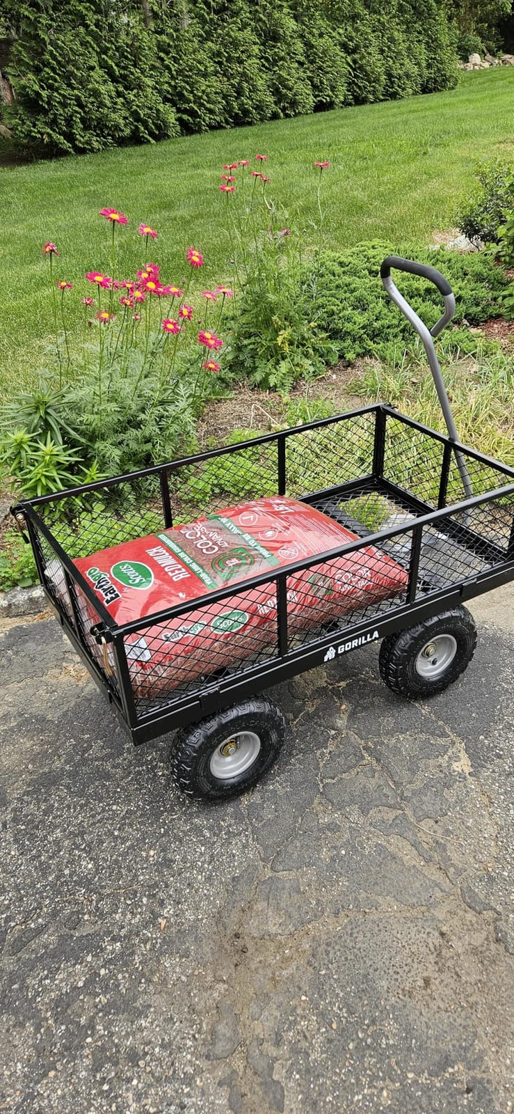 Gorilla Carts Steel Utility Garden Cart, 800 lb. Capacity, 4 Cu Ft, Red | 800-lb Capacity Steel Utility Garden Cart for Homeowners and Contractors Hauling Firewood, Bricks and Yard Debris customer photo 2